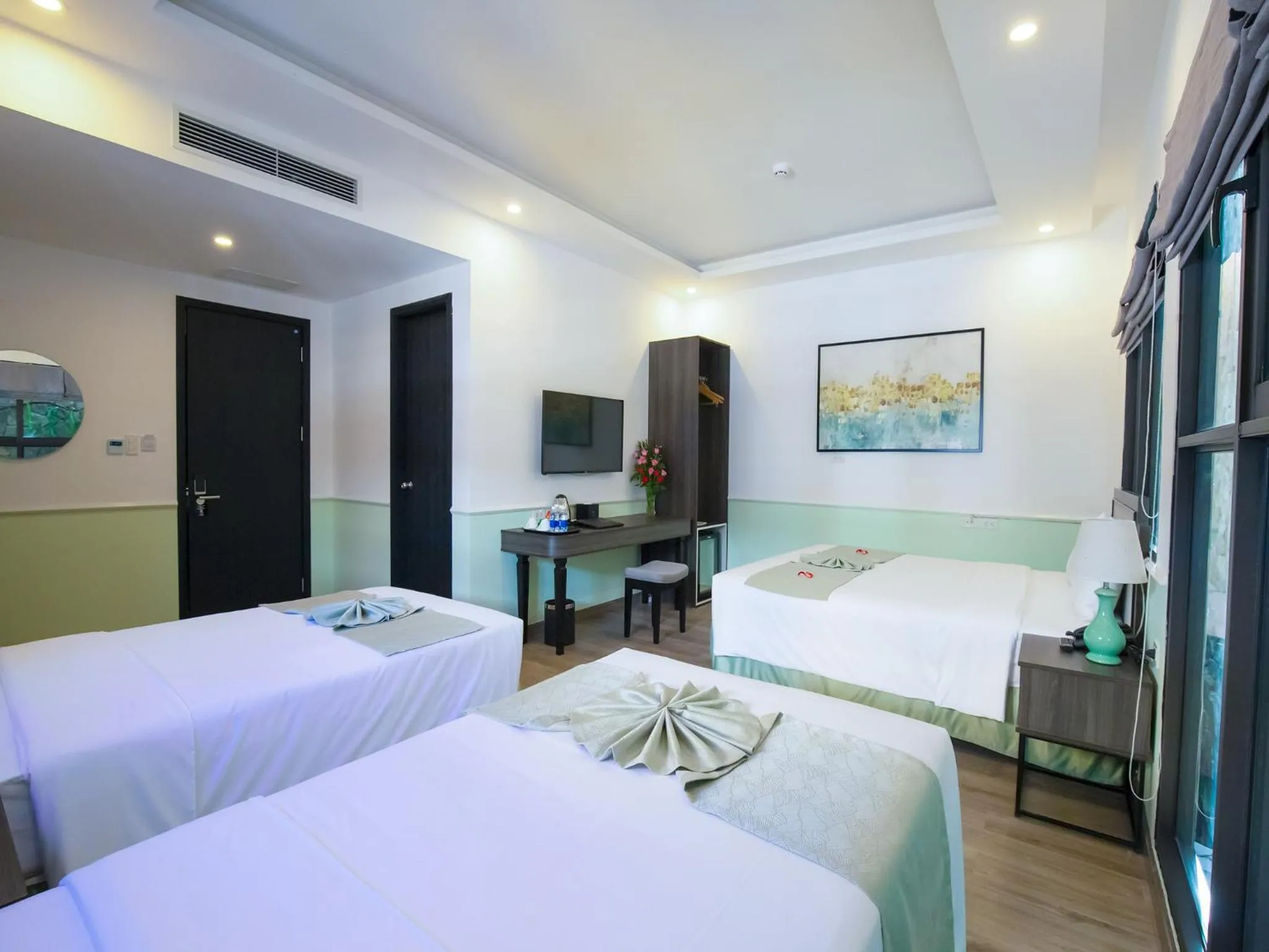 Bed in Paralia Khem Beach Phu Quoc Hotel