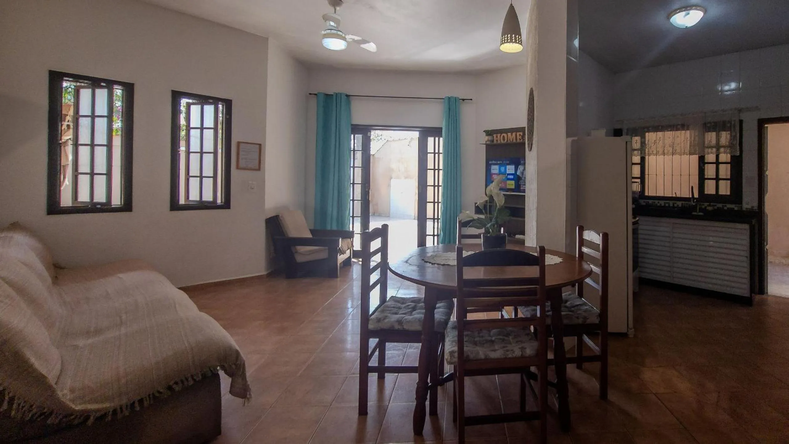 Living room in Piscina Aquecida, Ar Cond, Área Gourmet, Bilhar, Wi-Fi