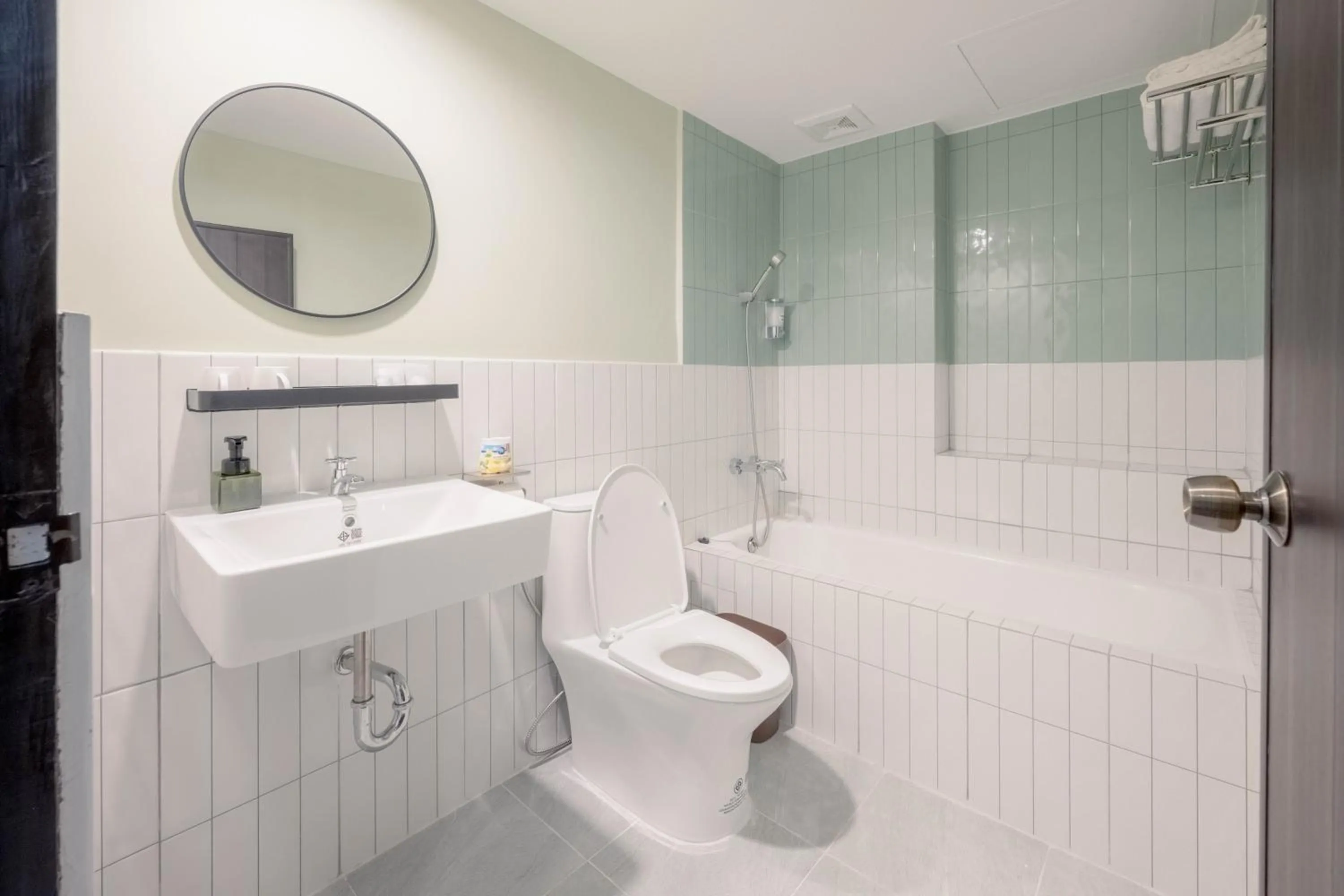 The Krungkasem Srikrung Hotel