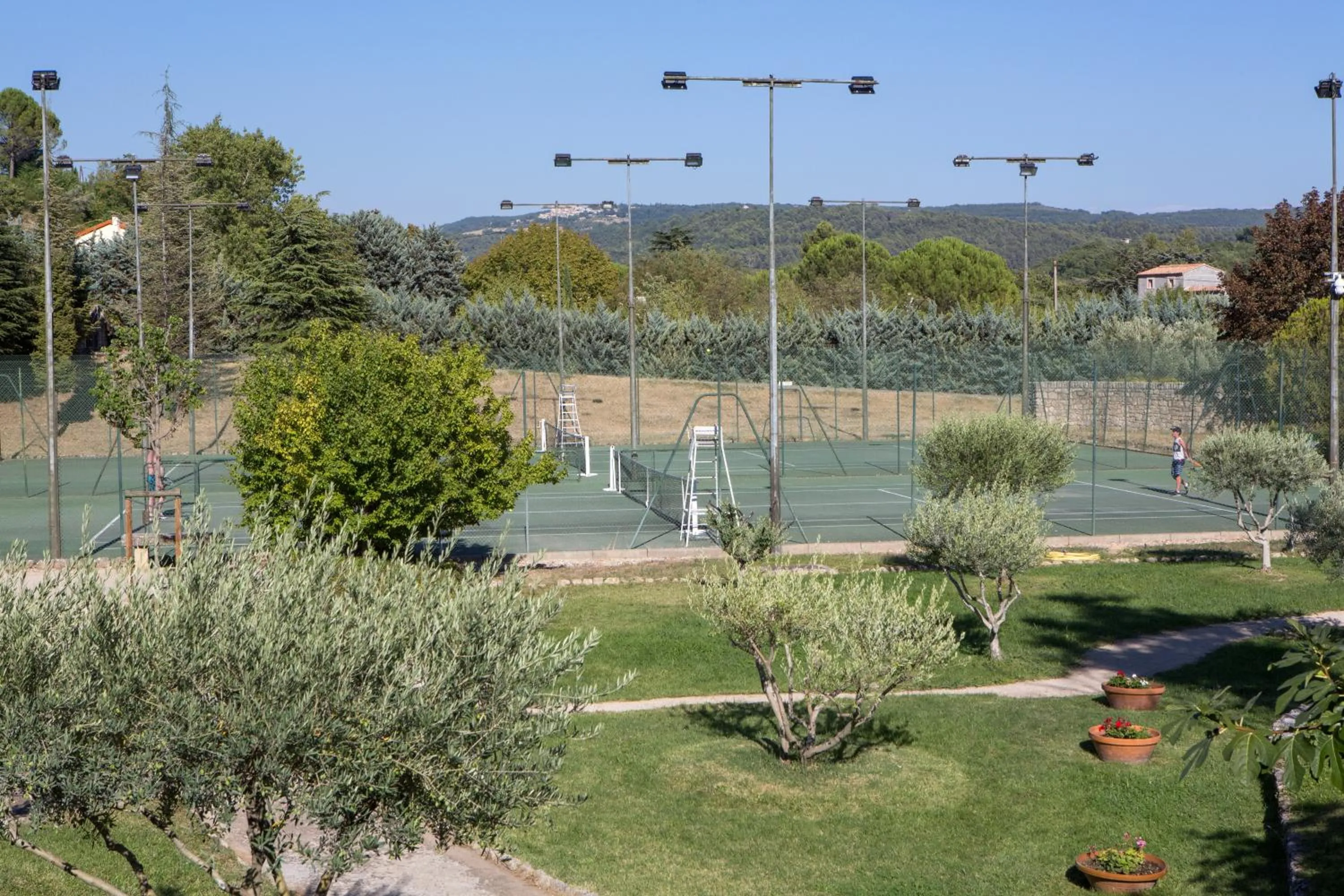 Activities in Vacances Bleues Hôtel Castel Luberon