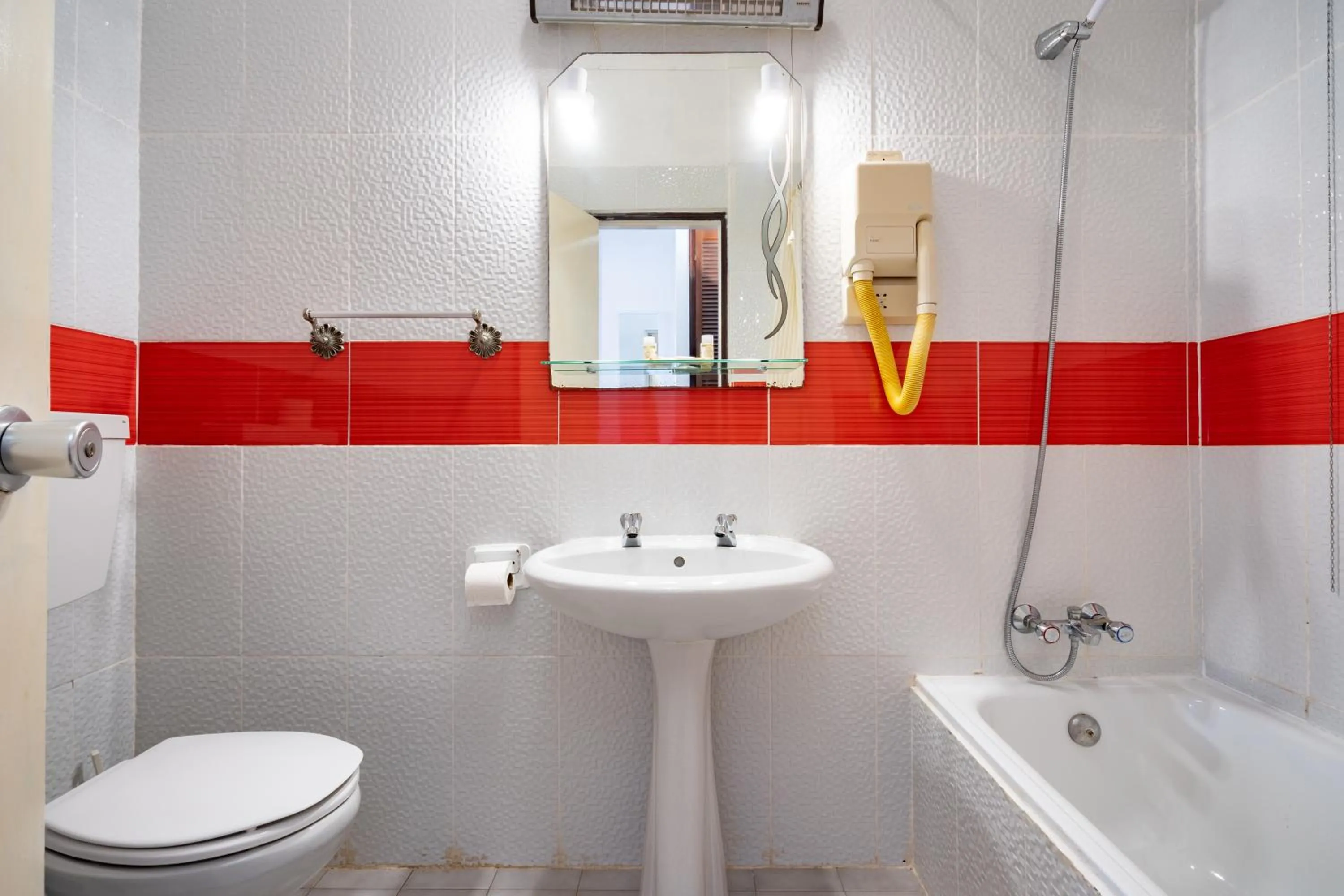 Bathroom in Quinta das Varandas by Umbral
