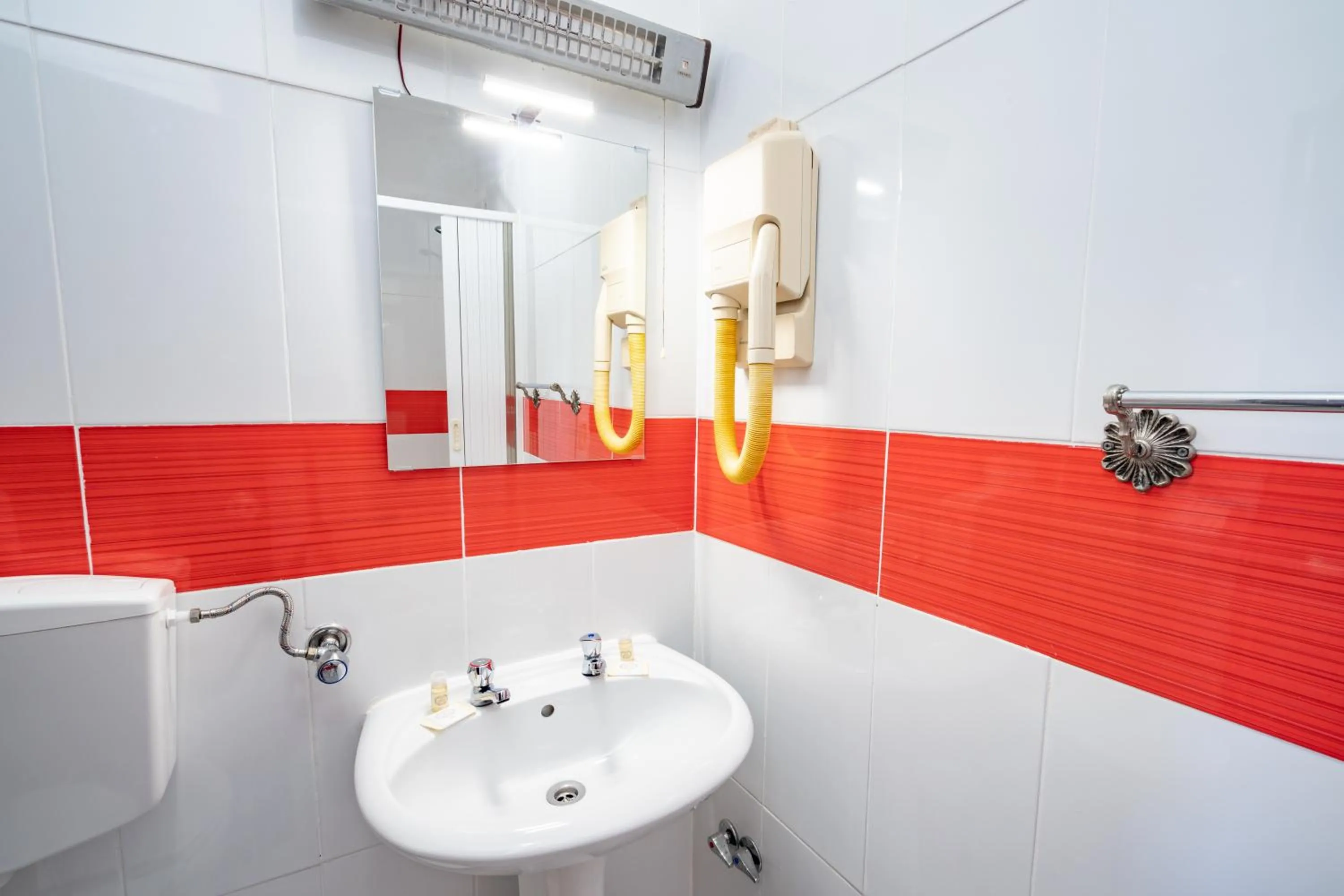 Bathroom in Quinta das Varandas by Umbral
