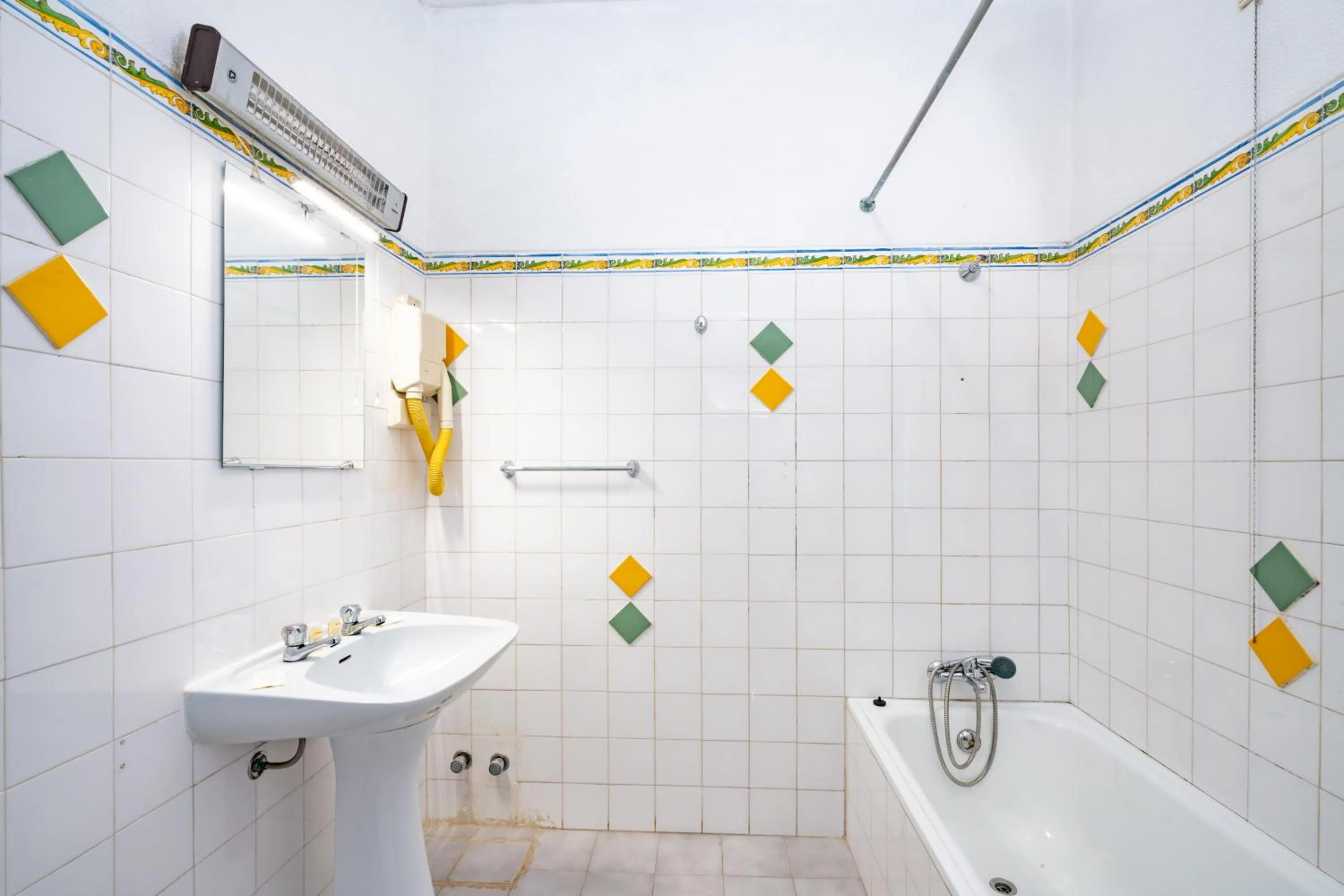 Bathroom in Quinta das Varandas by Umbral
