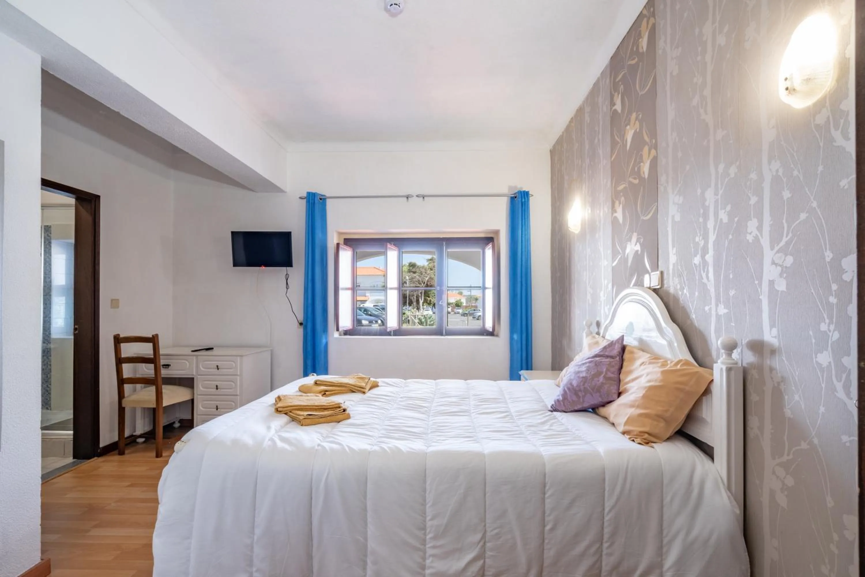 Bedroom, Bed in Quinta das Varandas by Umbral