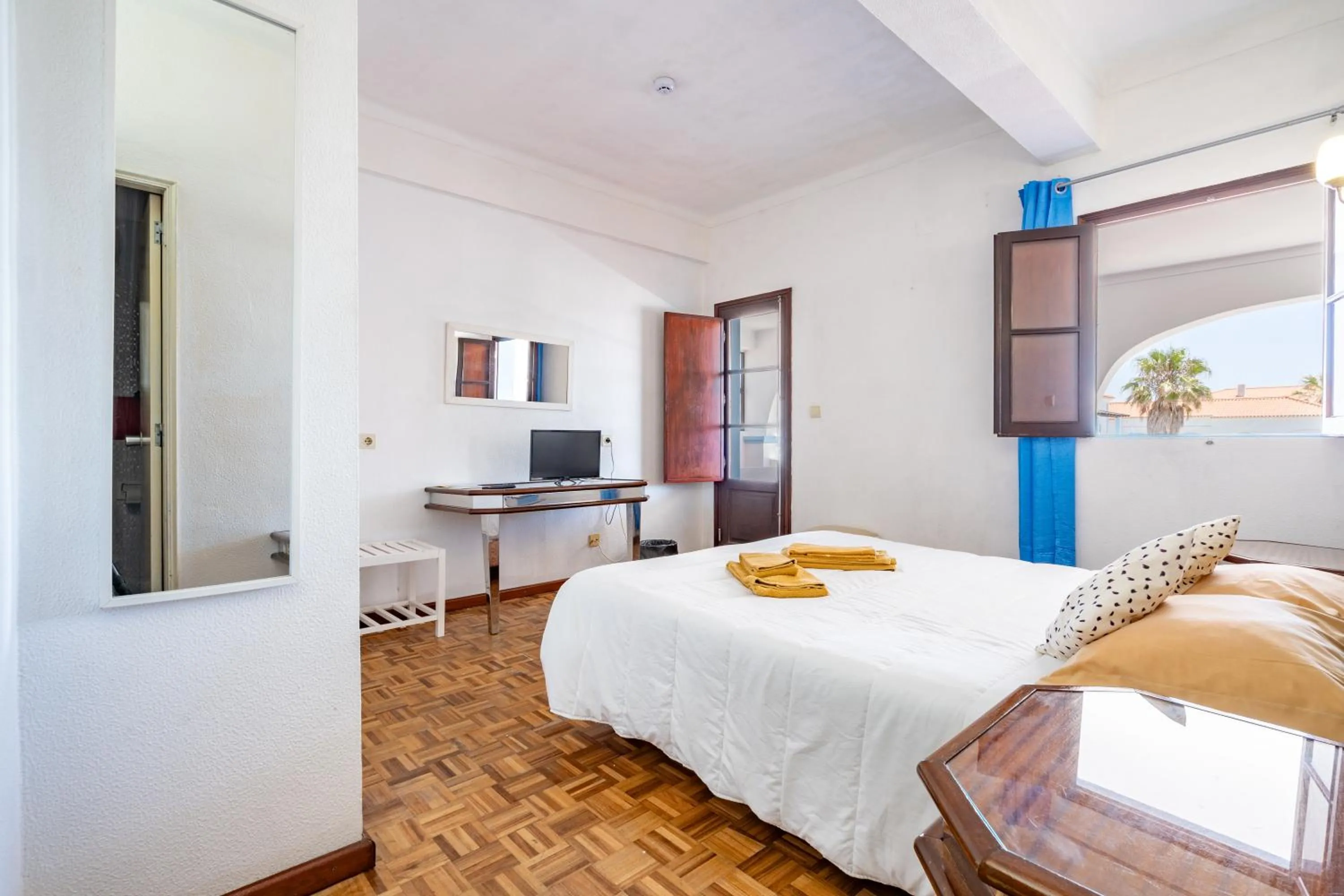 Bedroom, Bed in Quinta das Varandas by Umbral
