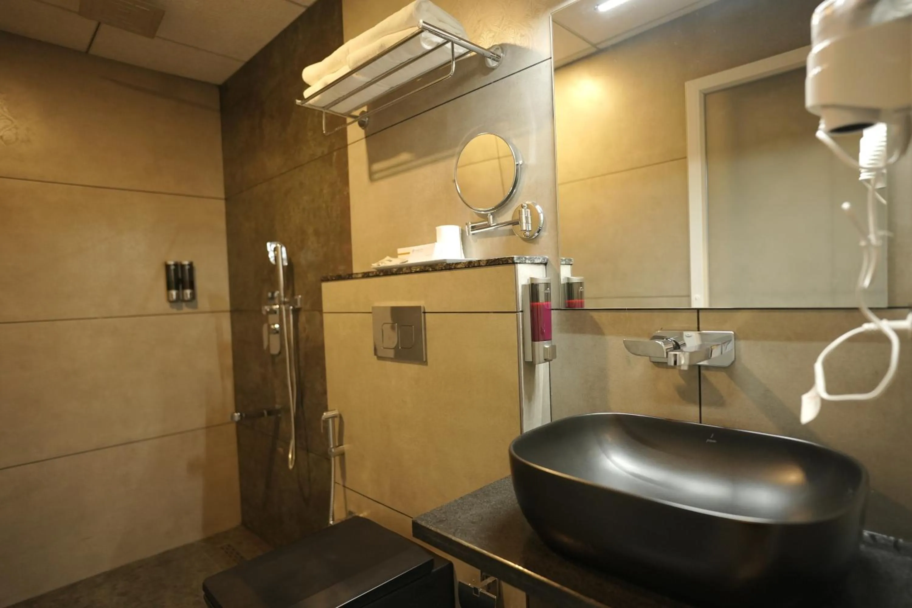 Aadisaktthi Leisure Resort, Kovalam