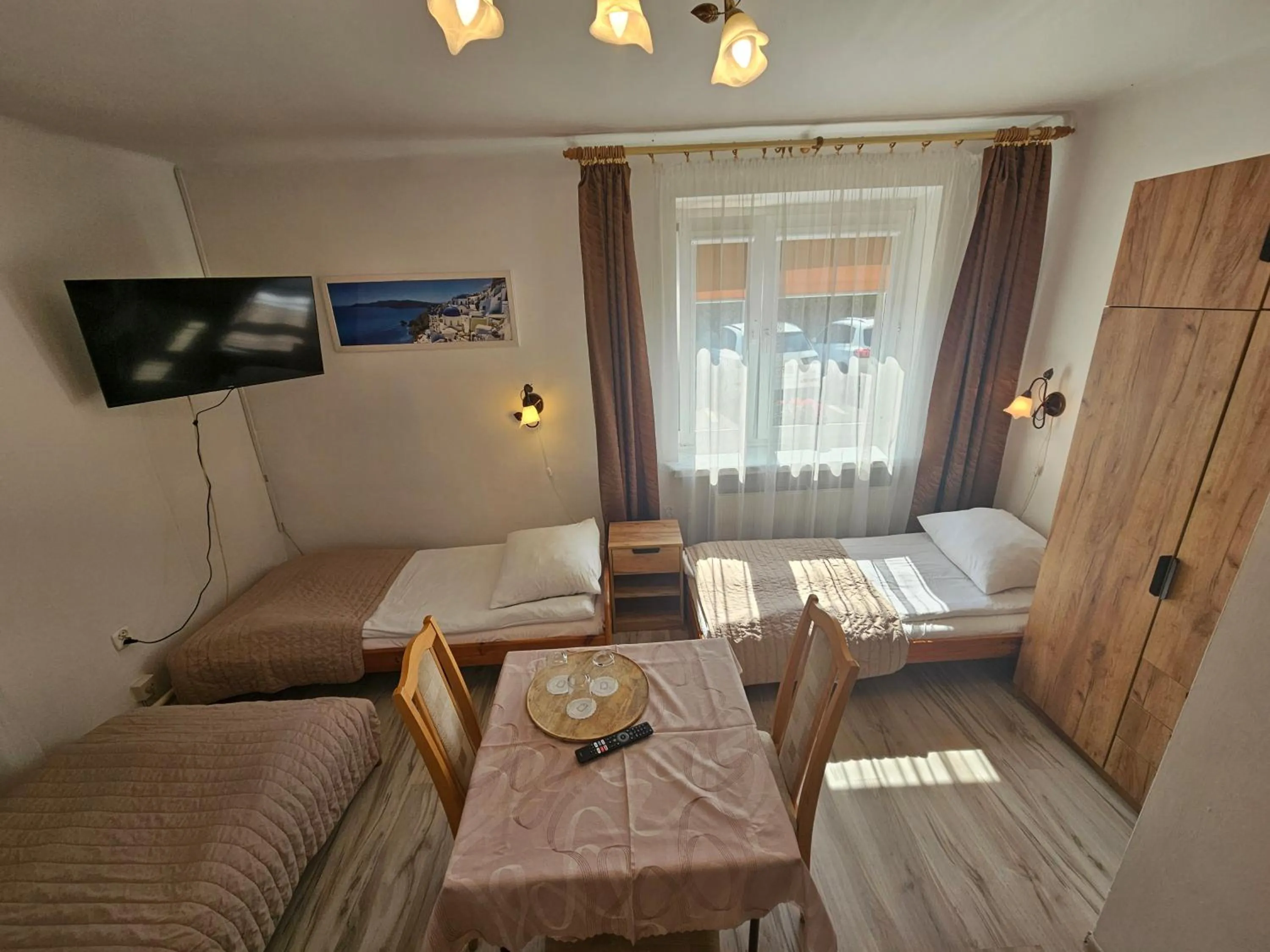 Photo of the whole room, Bed in Hotel Eden 24h