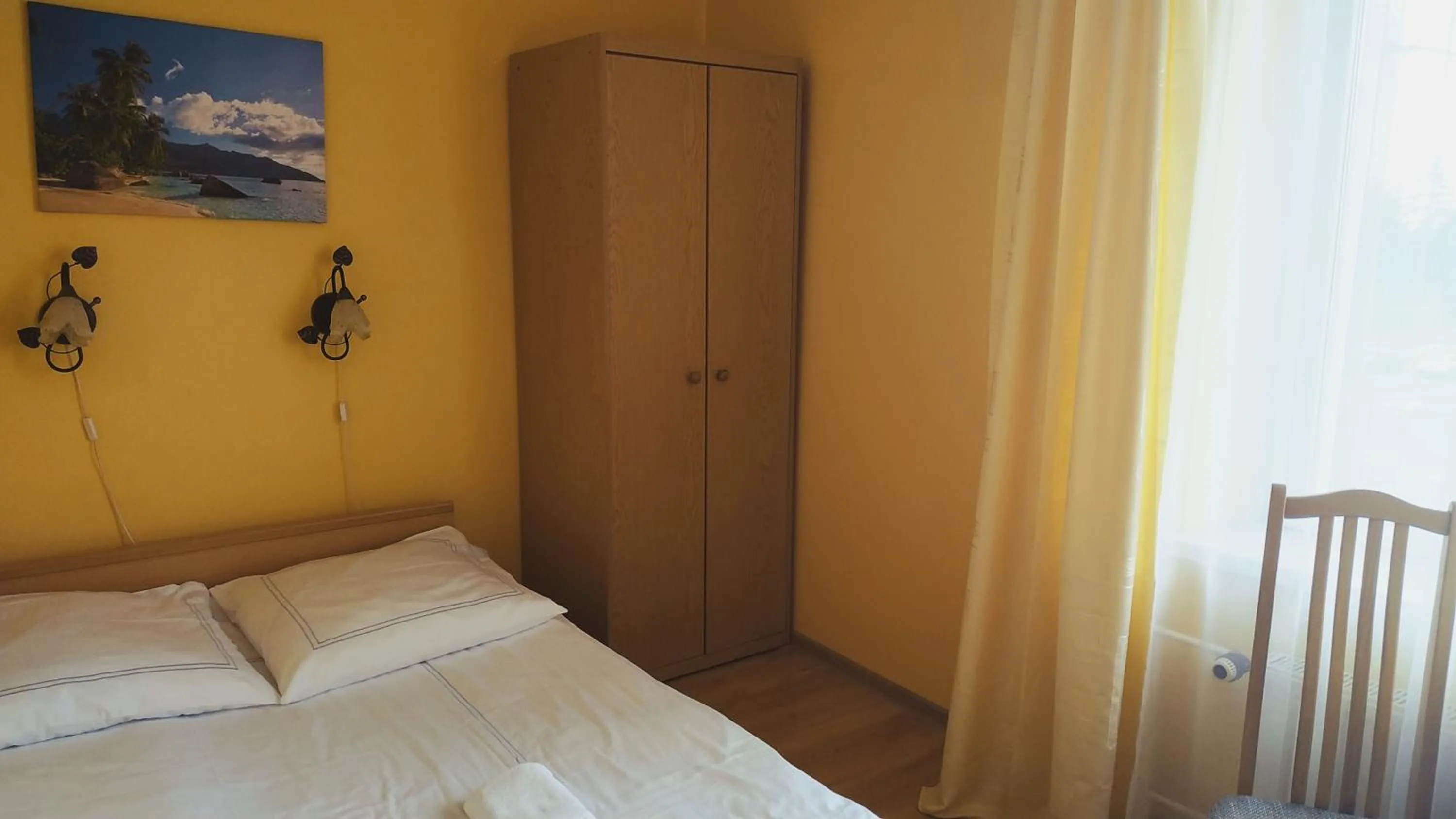 Photo of the whole room, Bed in Hotel Eden 24h