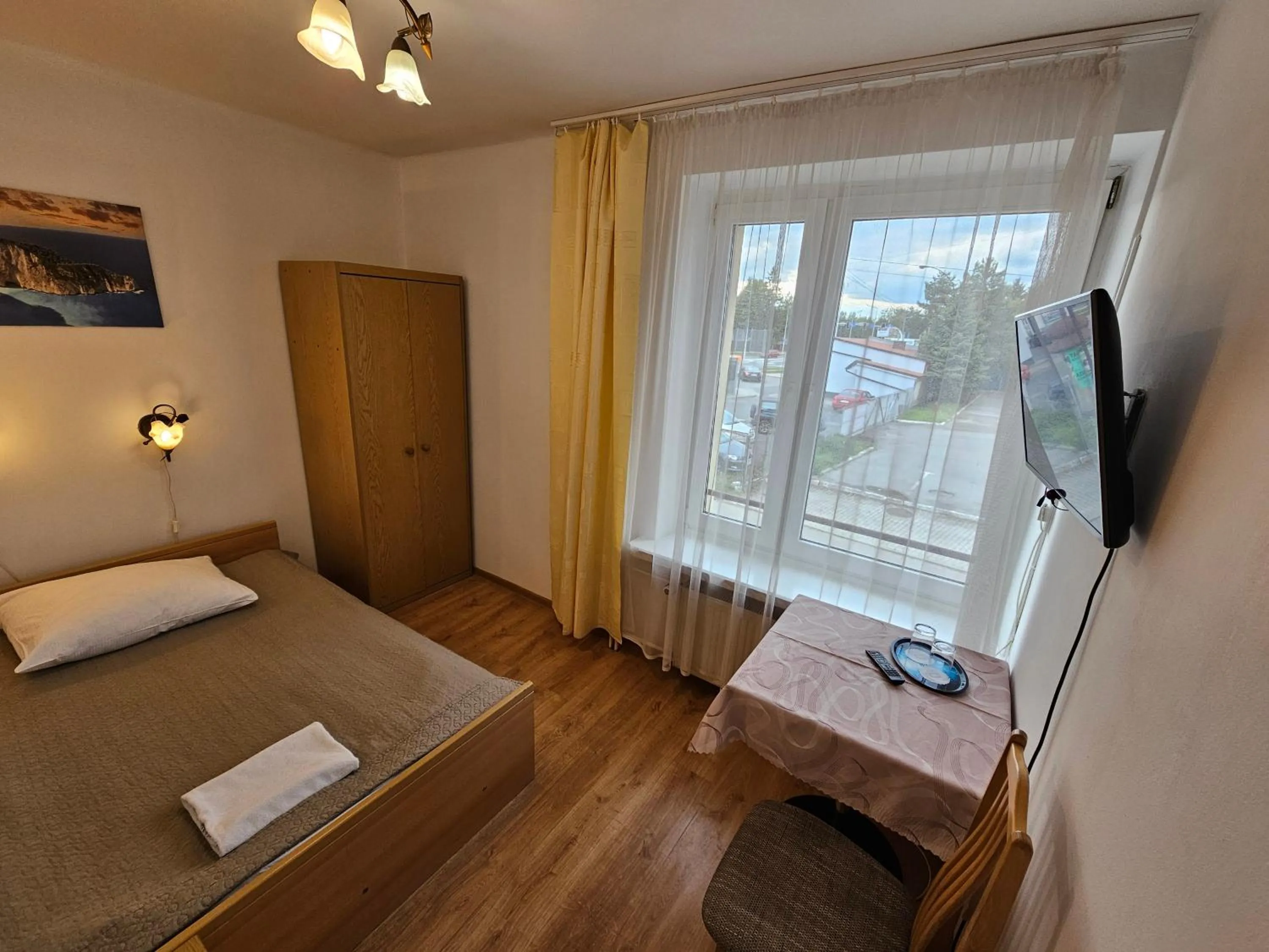 Photo of the whole room, Bed in Hotel Eden 24h