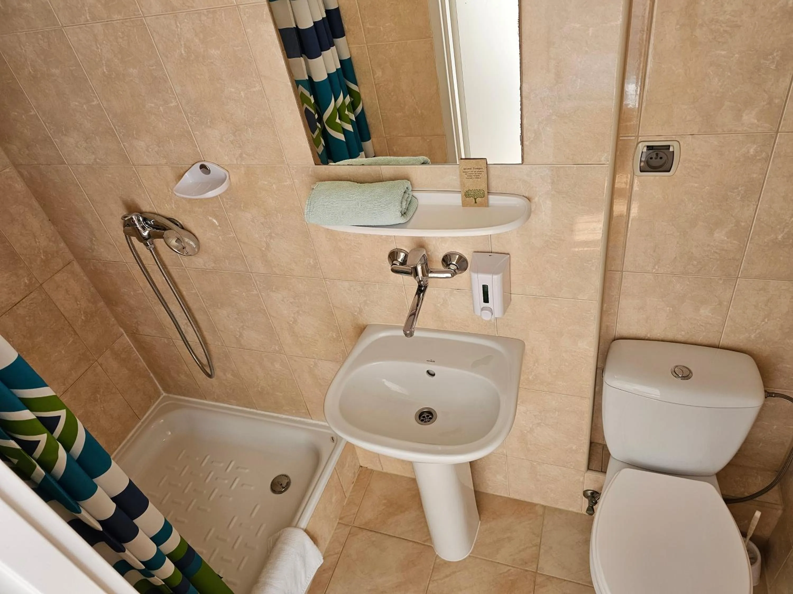 Bathroom in Hotel Eden 24h