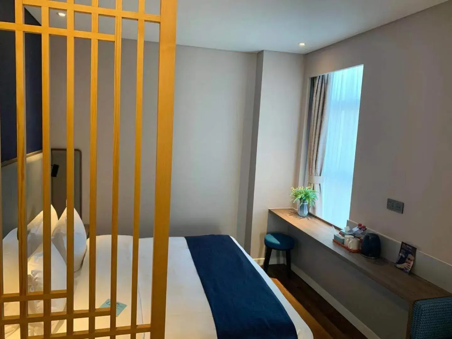Bed in Holiday Inn Express Linyi West, an IHG Hotel Bed in Holiday Inn Express Linyi West, an IHG Hotel