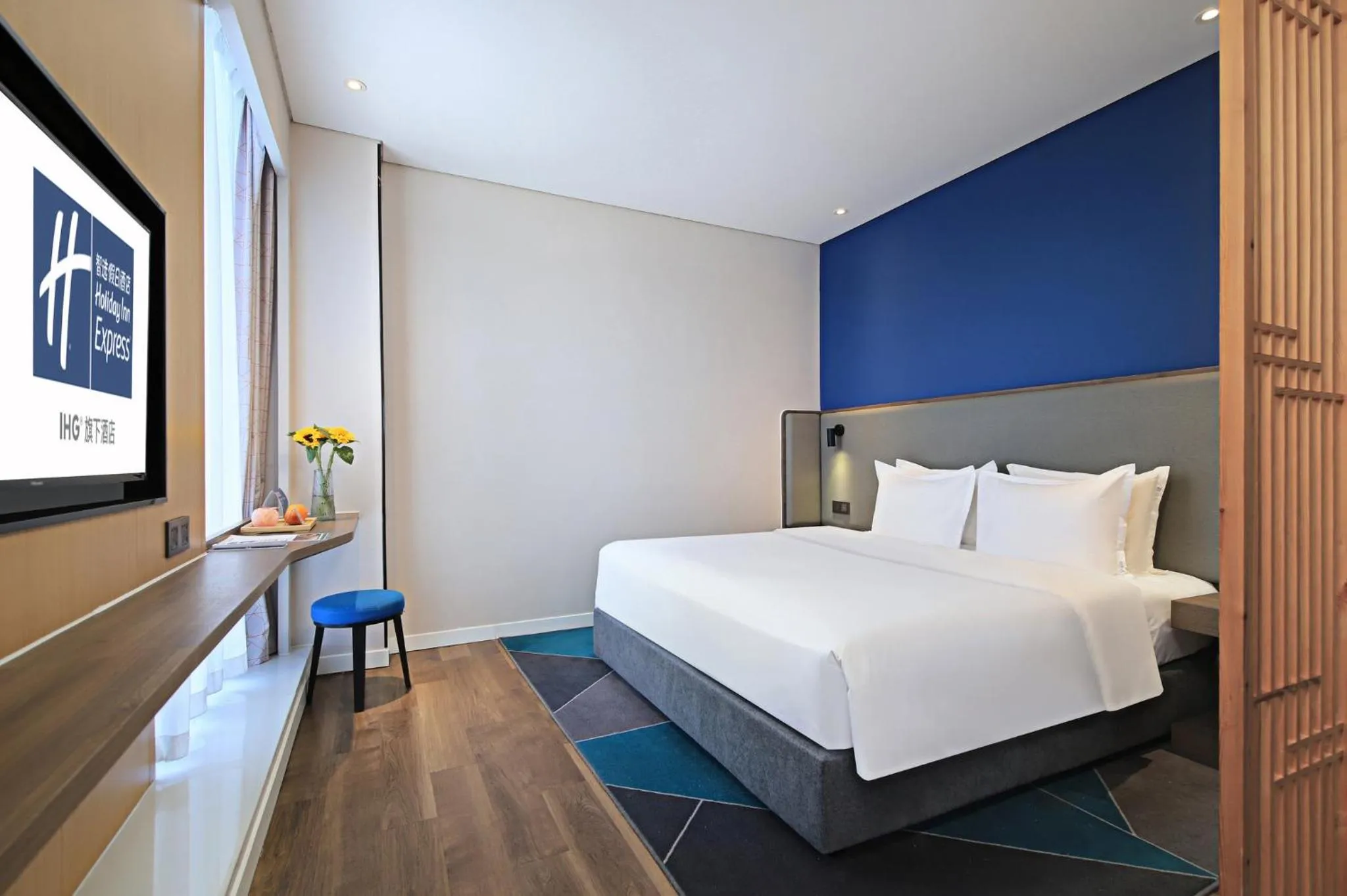 Photo of the whole room, Bed in Holiday Inn Express Linyi West, an IHG Hotel