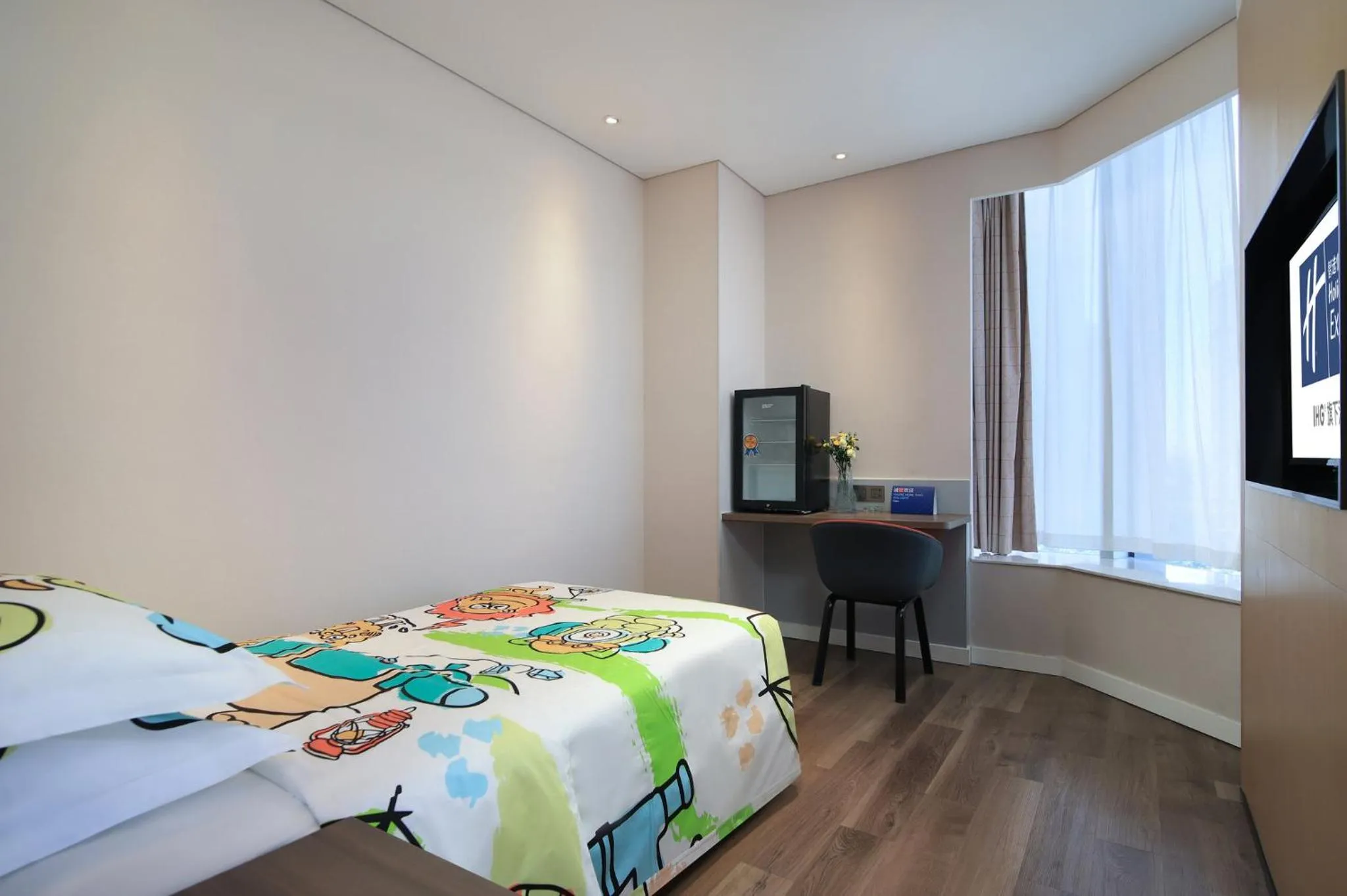 Photo of the whole room, Bed in Holiday Inn Express Linyi West, an IHG Hotel