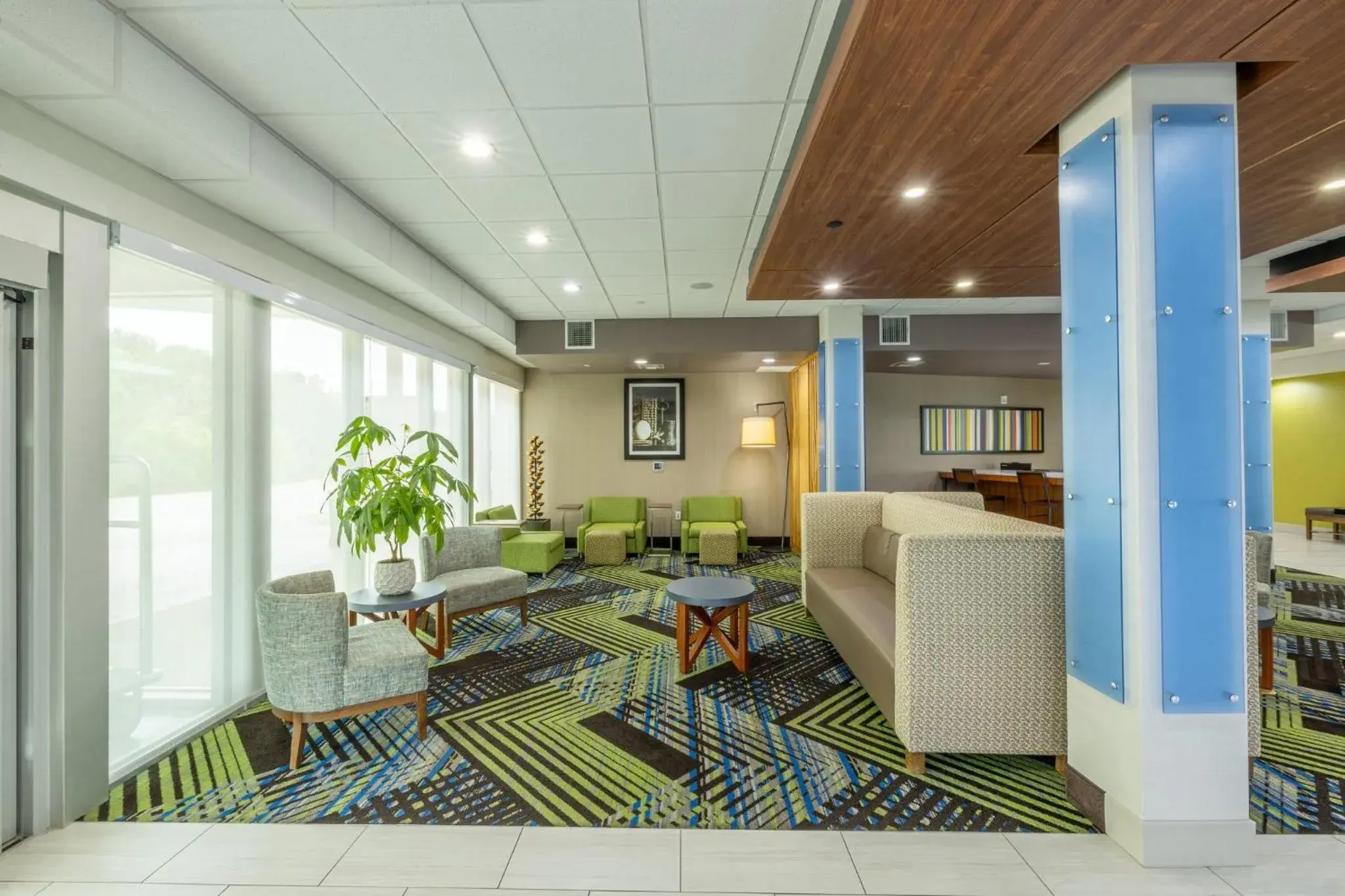 Property building in Holiday Inn Express & Suites Lindale - Tyler by IHG Property building in Holiday Inn Express & Suites Lindale - Tyler by IHG