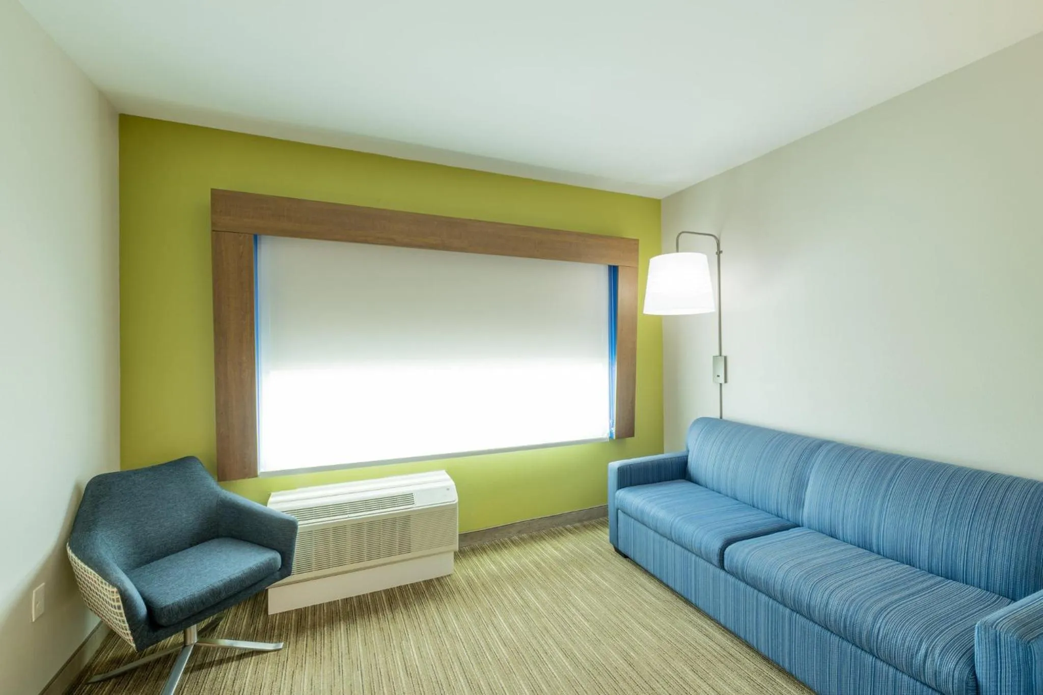 Photo of the whole room in Holiday Inn Express & Suites Lindale - Tyler by IHG