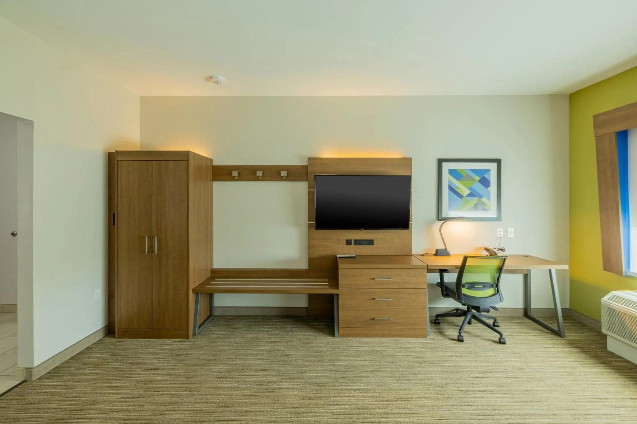 Photo of the whole room in Holiday Inn Express & Suites Lindale - Tyler by IHG