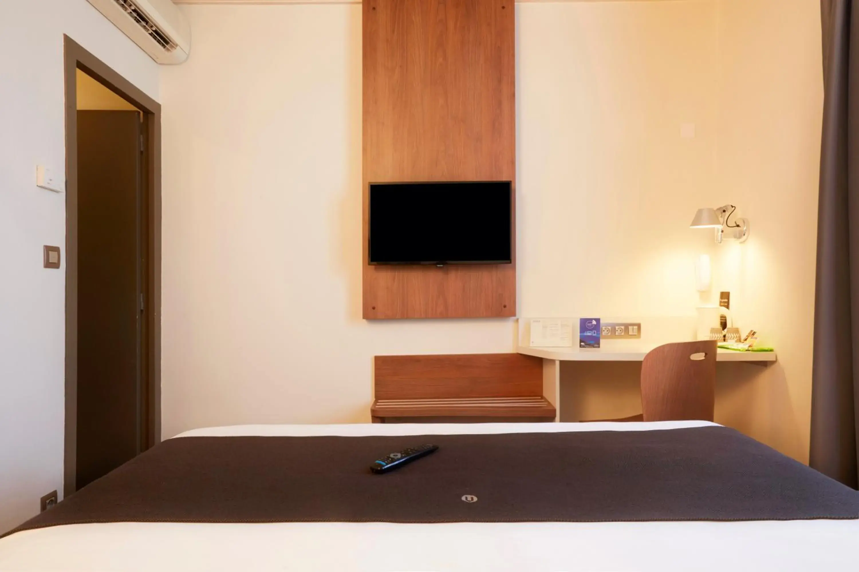 Bed in Campanile Orléans Centre Gare Bed in Campanile Orléans Centre Gare