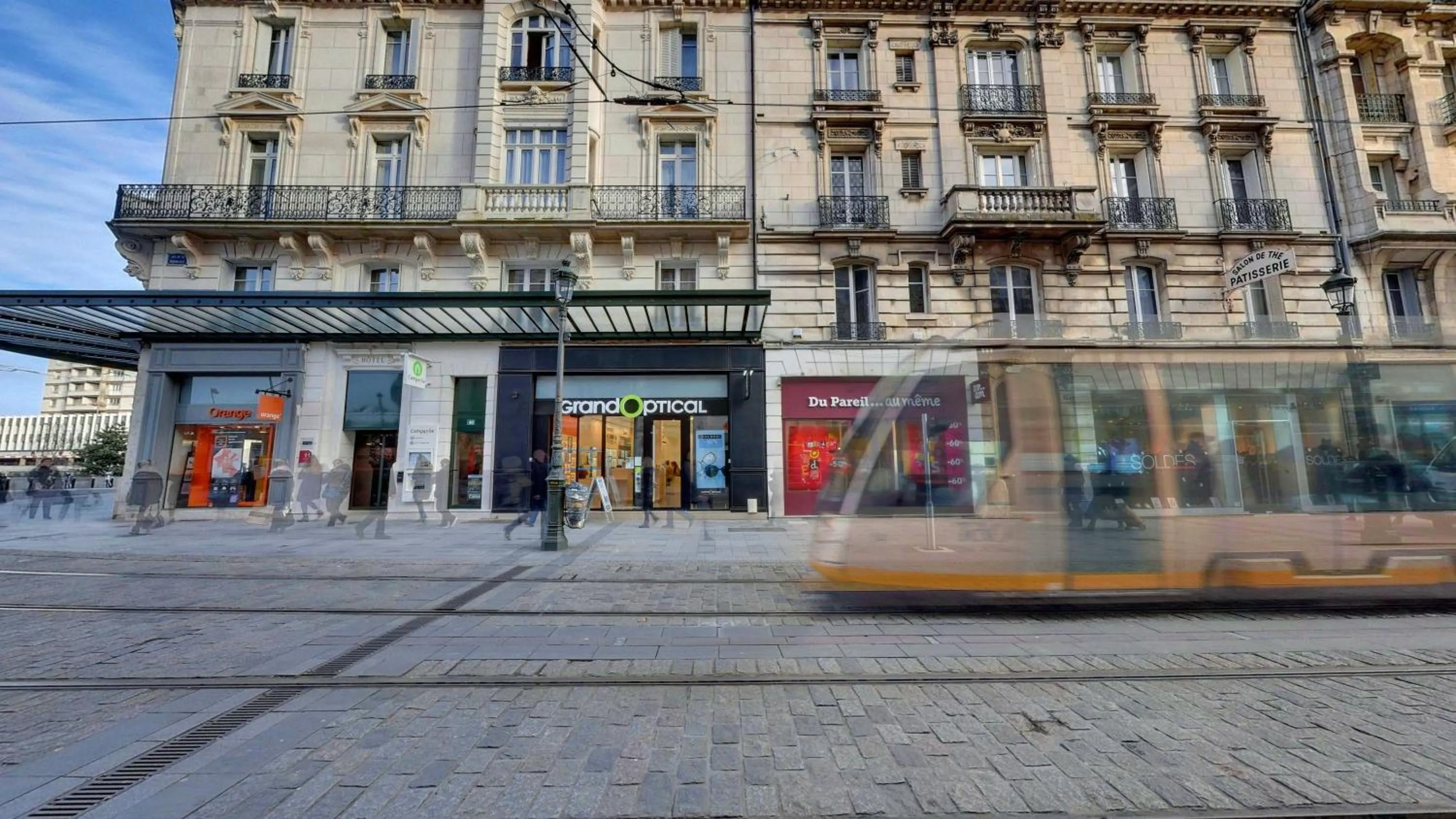 Facade/entrance in Campanile Orléans Centre Gare