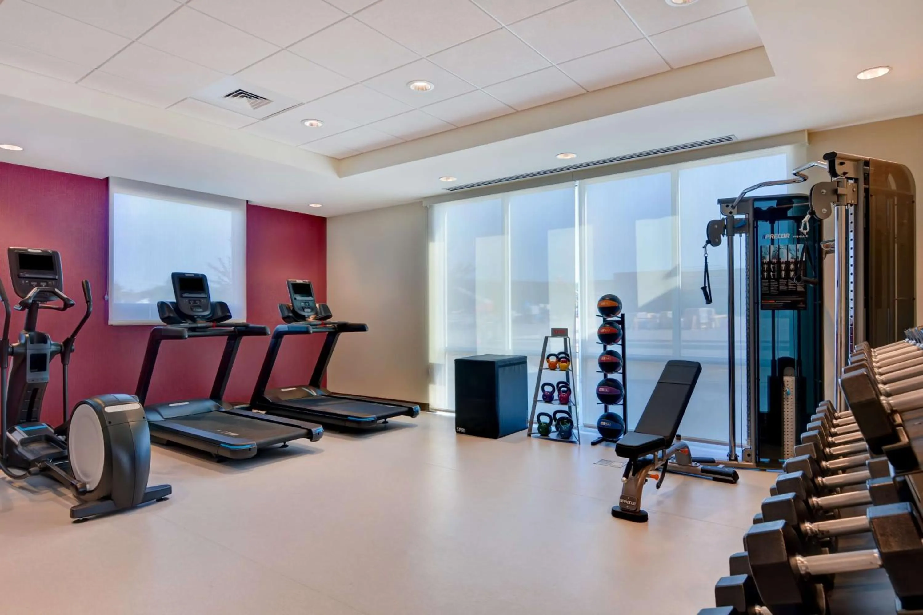 Fitness centre/facilities in Home2 Suites Williston Burlington, Vt