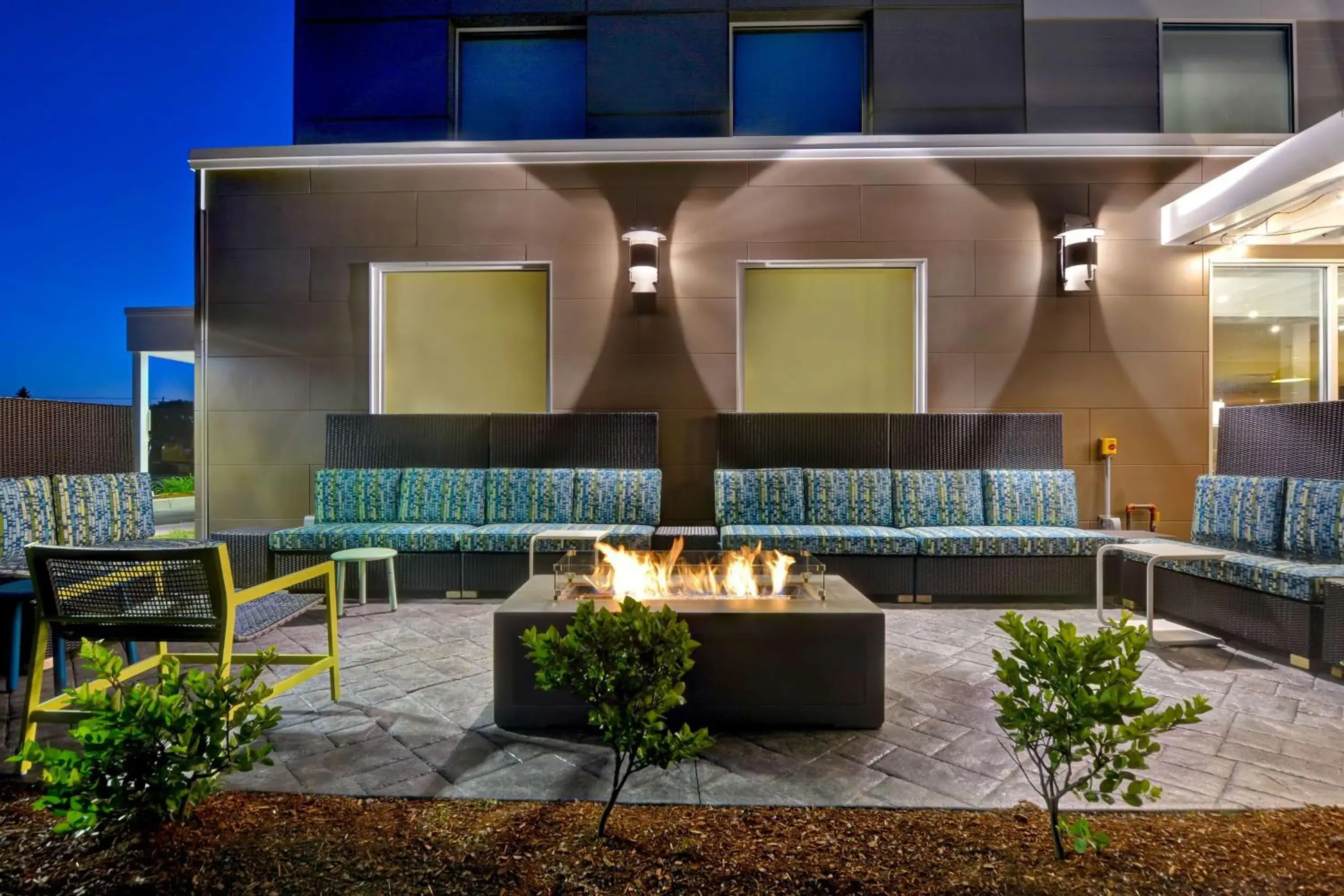 Property building in Home2 Suites Williston Burlington, Vt Property building in Home2 Suites Williston Burlington, Vt