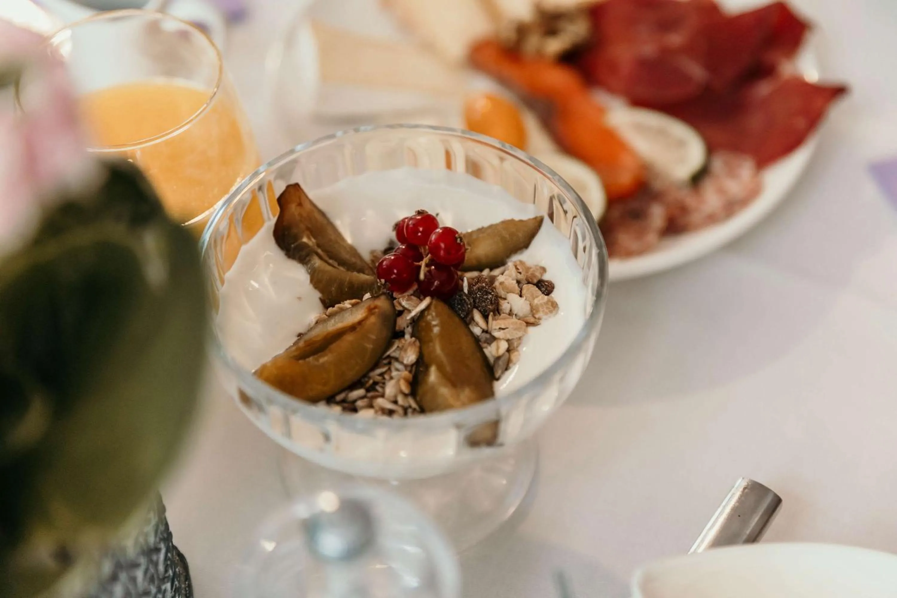 Food and drinks in Les Violettes Hotel & Spa