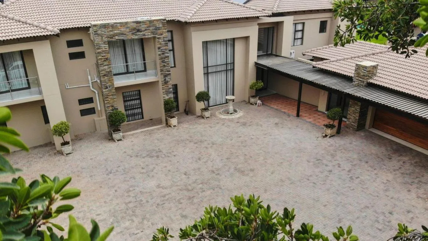 Property building in Letsatsing Lodge