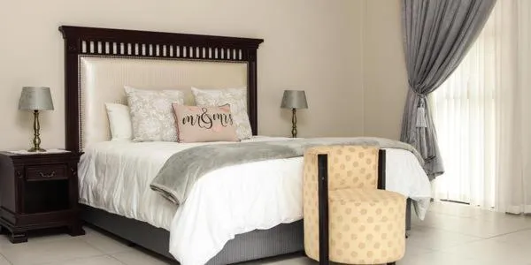 Bedroom, Bed in Letsatsing Lodge