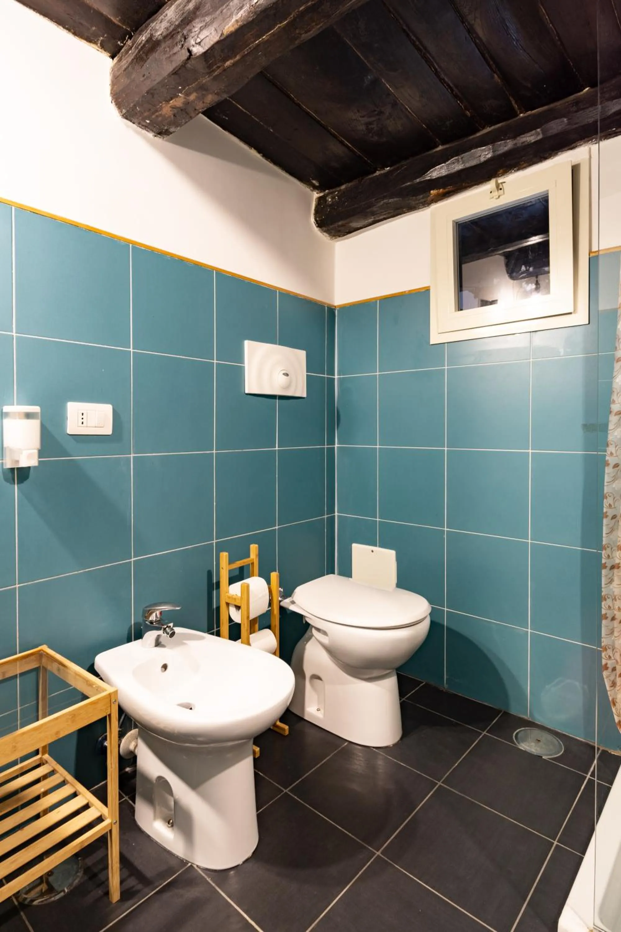 Toilet in Napoli Napoli Rooms