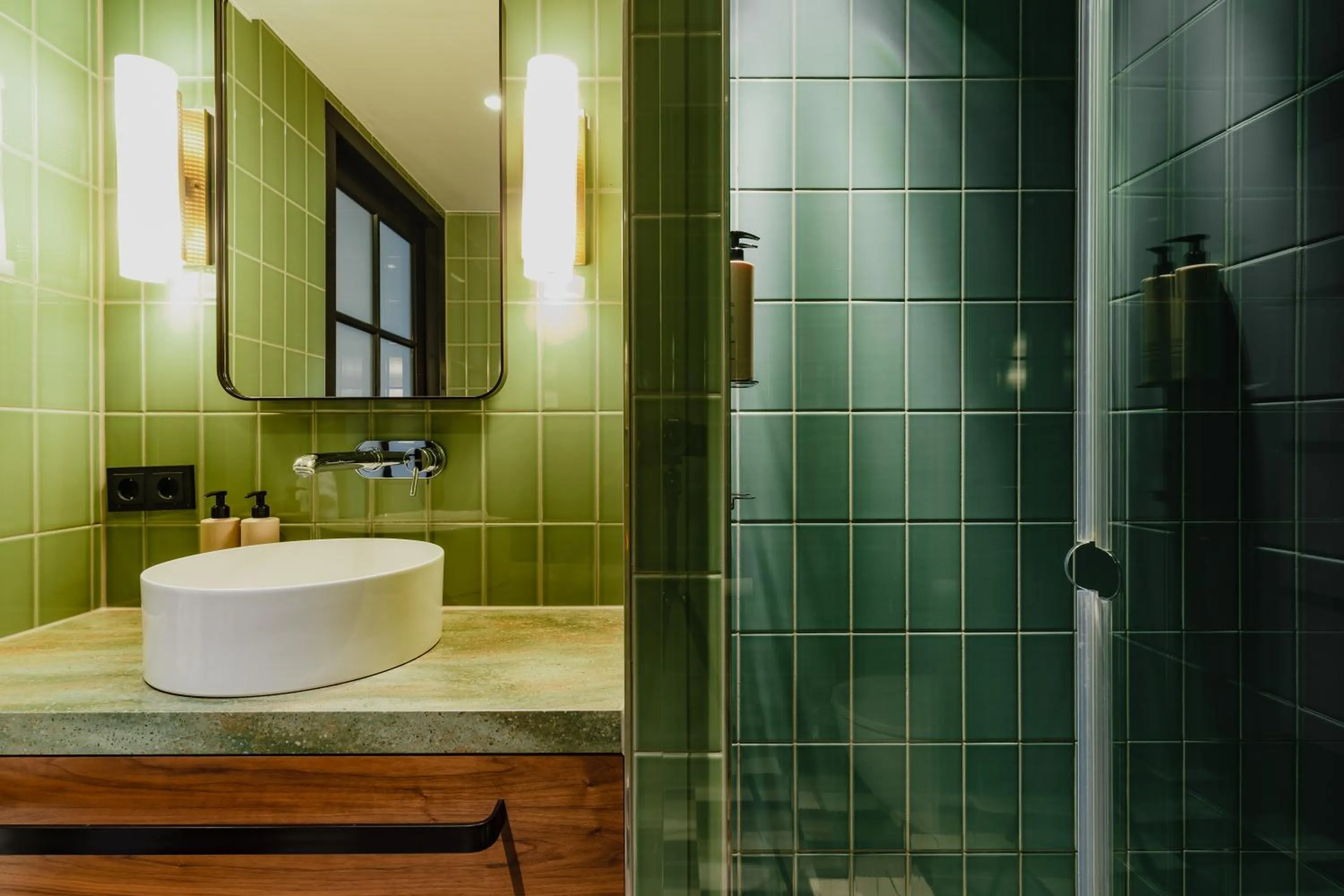 Shower in Hotel Mai Amsterdam