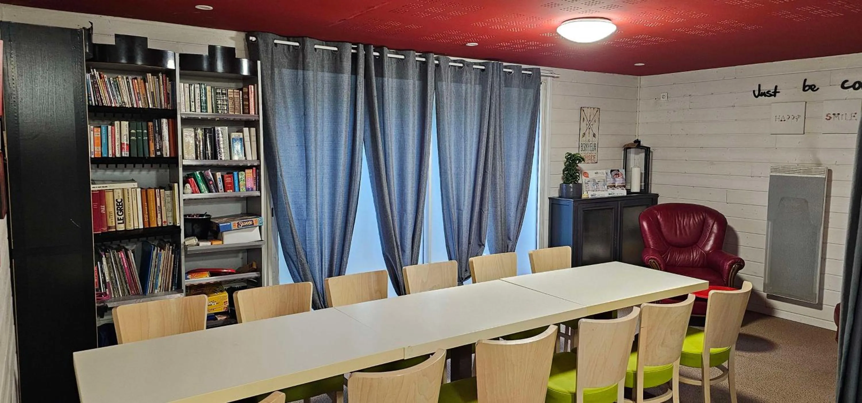 Lobby or reception in Brit Hotel Essentiel Albi Parc des Expos