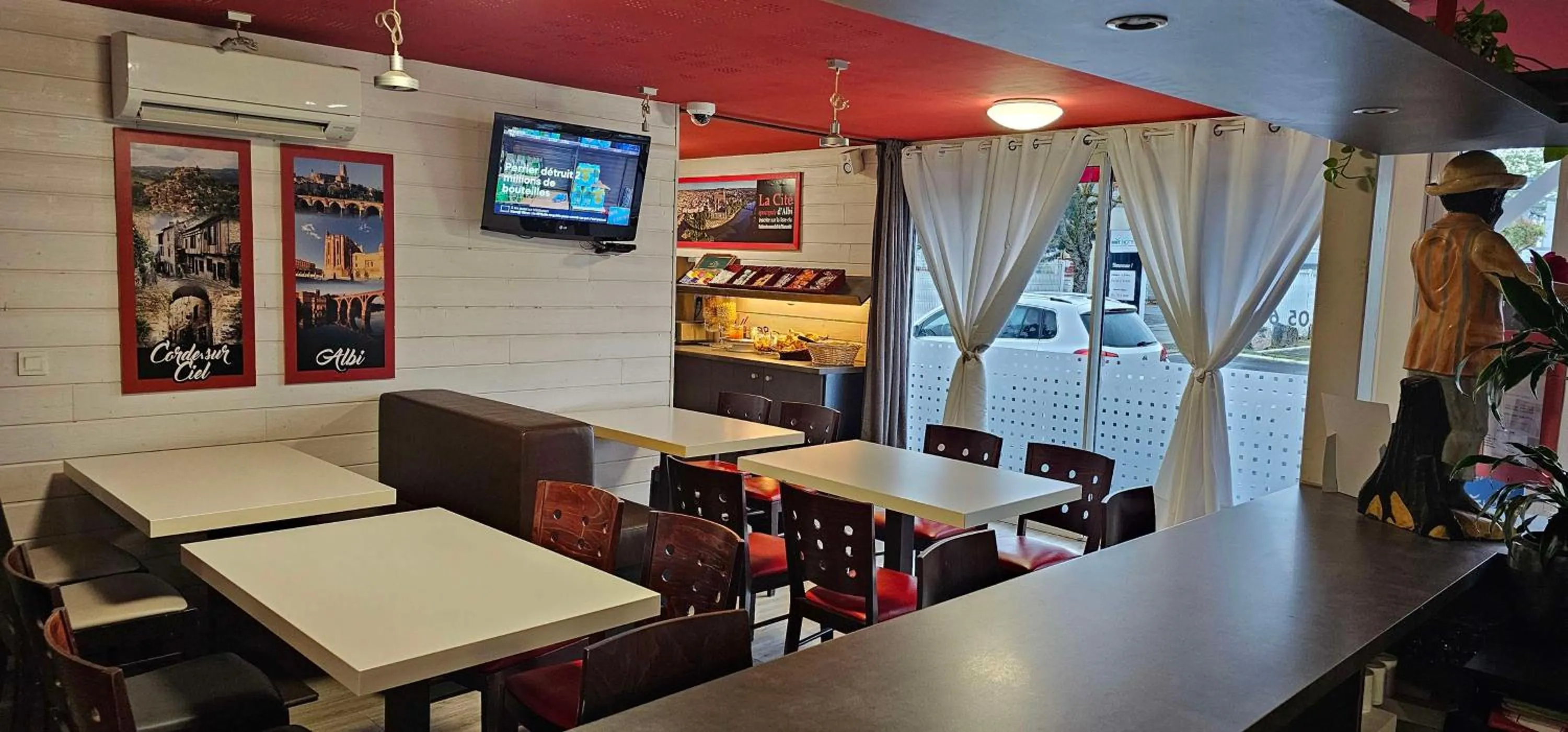 Breakfast in Brit Hotel Essentiel Albi Parc des Expos