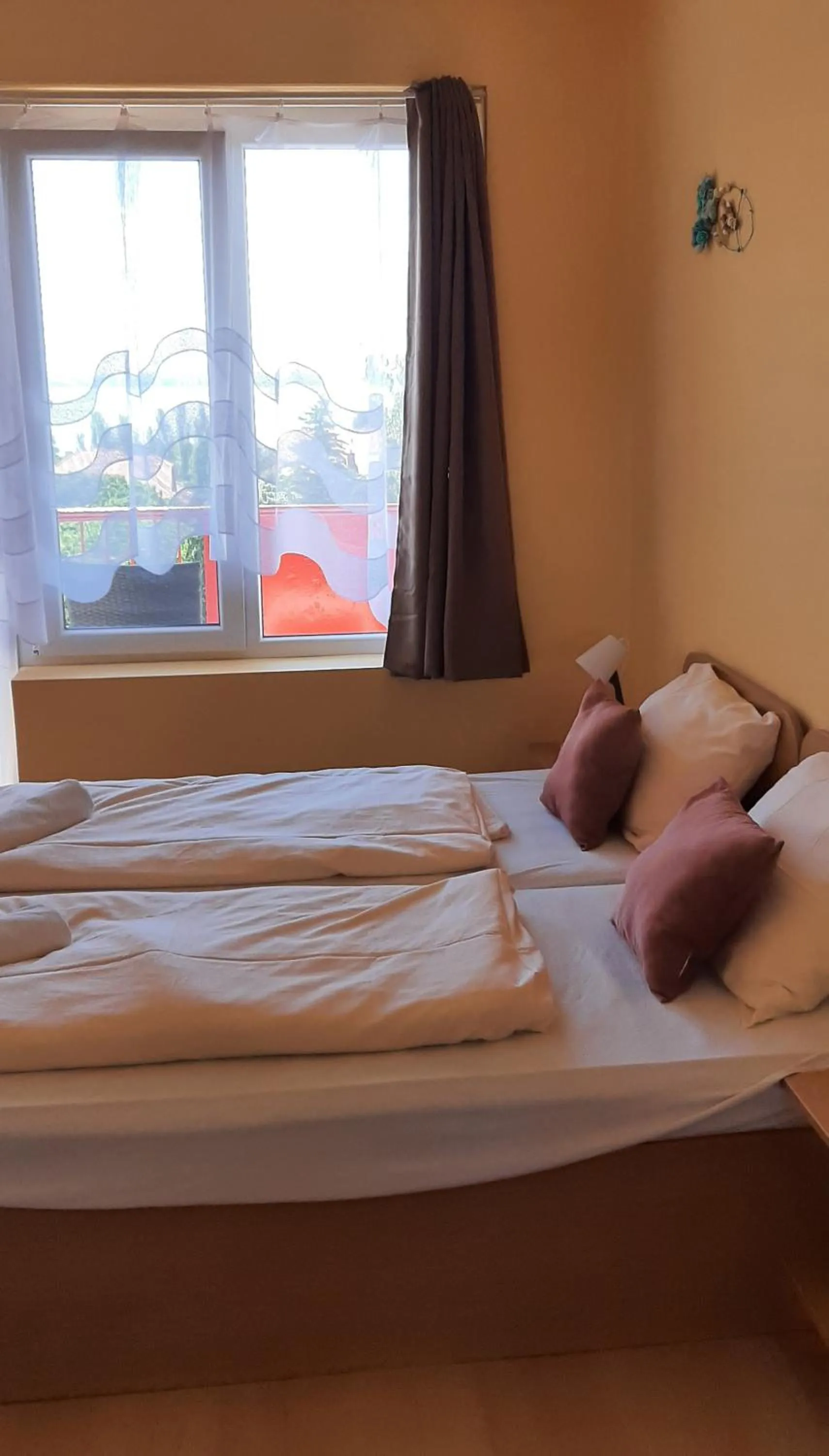 Manuela Ifjúsági Hotel