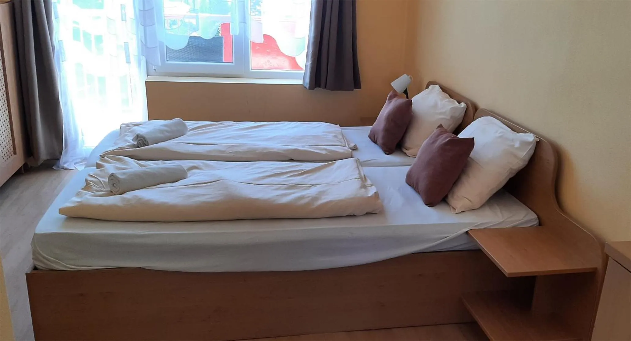 Manuela Ifjúsági Hotel