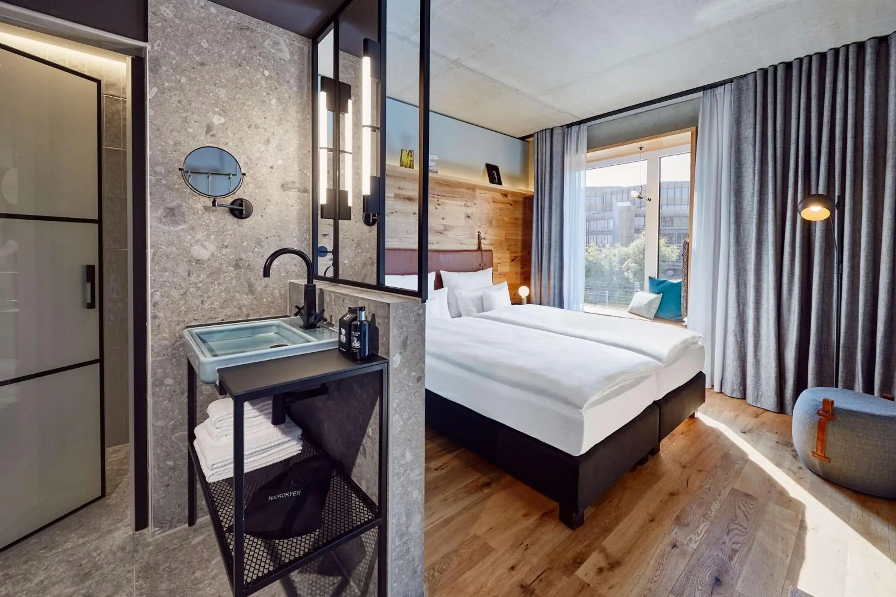 Bedroom, Bed in Me and All Hotel Kiel, by Hyatt Bedroom, Bed in Me and All Hotel Kiel, by Hyatt