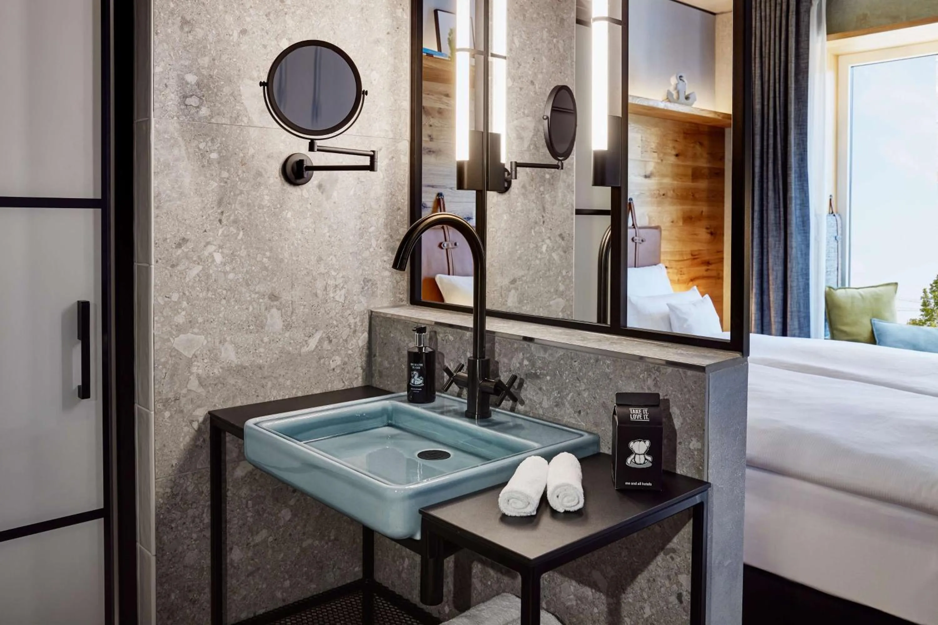 Bathroom in Me and All Hotel Kiel, by Hyatt