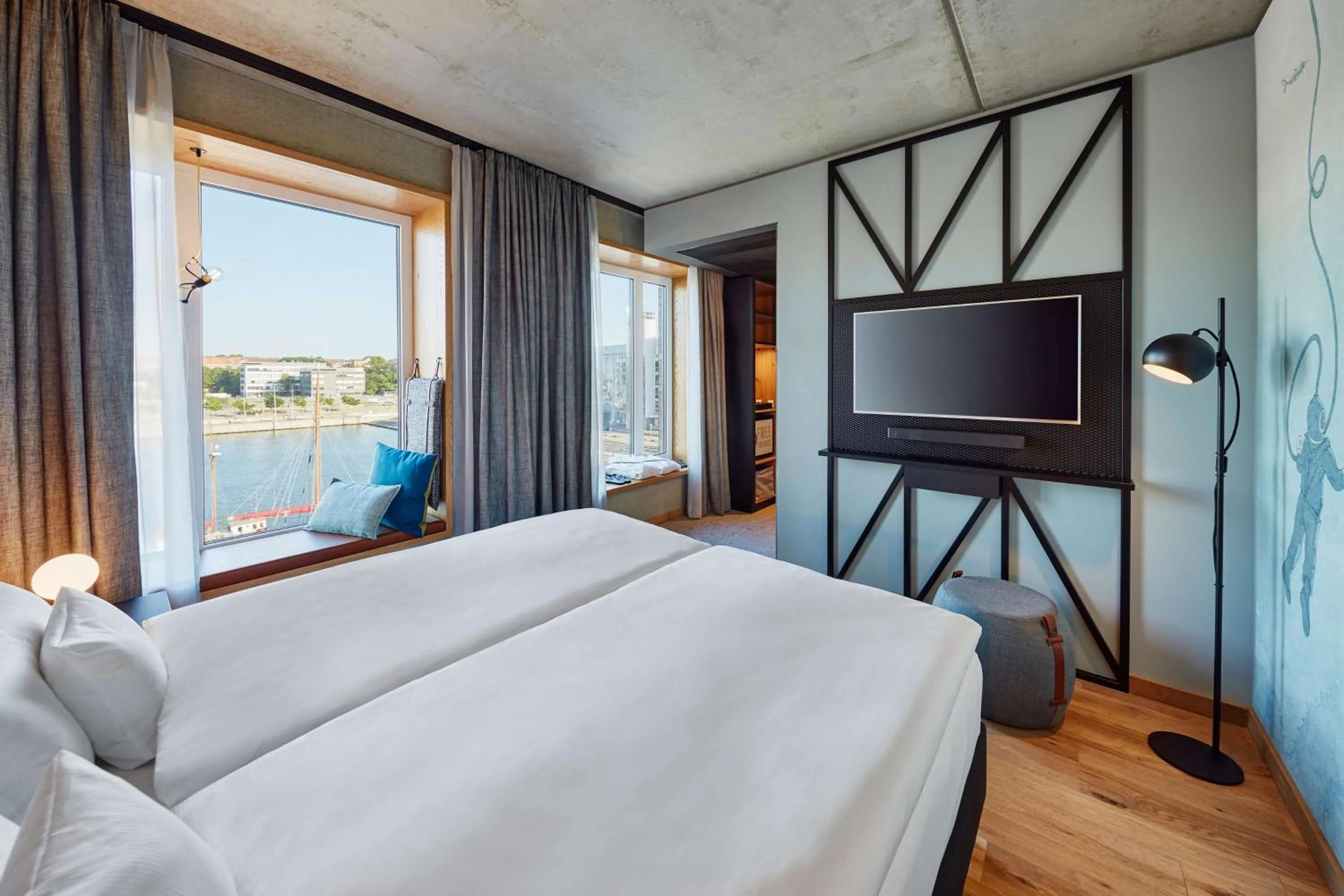 Bedroom, Bed in Me and All Hotel Kiel, by Hyatt