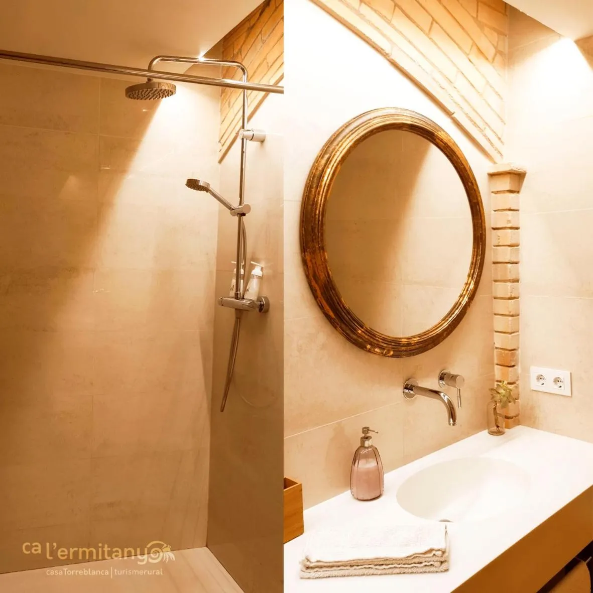 Bathroom in Ca l' Ermitanyo- Casa Torre Blanca