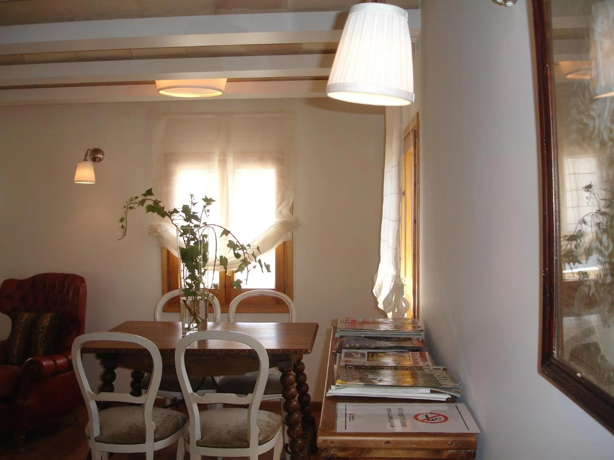 Seating area in Ca l' Ermitanyo- Casa Torre Blanca