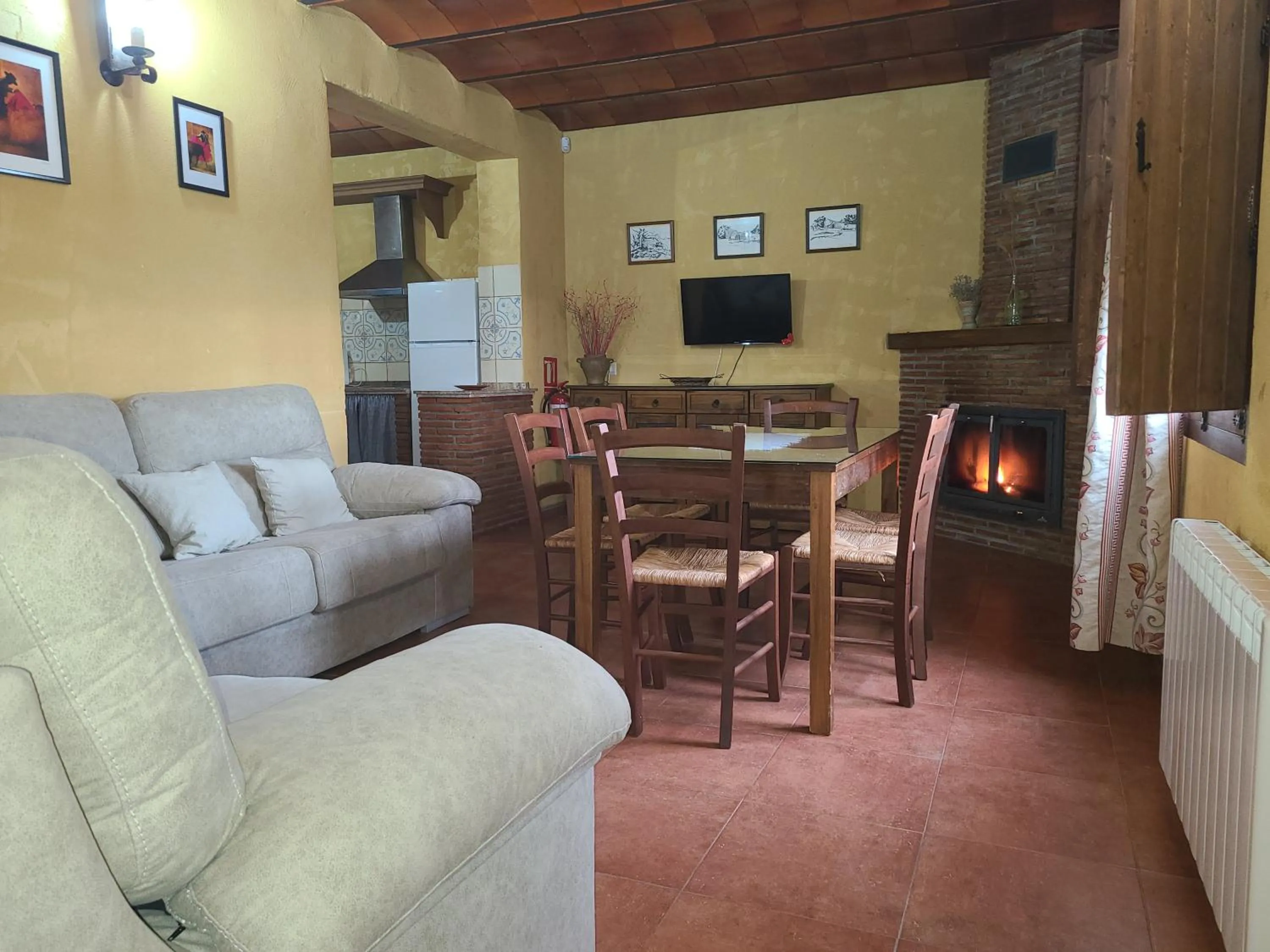 Communal lounge/ TV room in Cortijo Molino los Justos