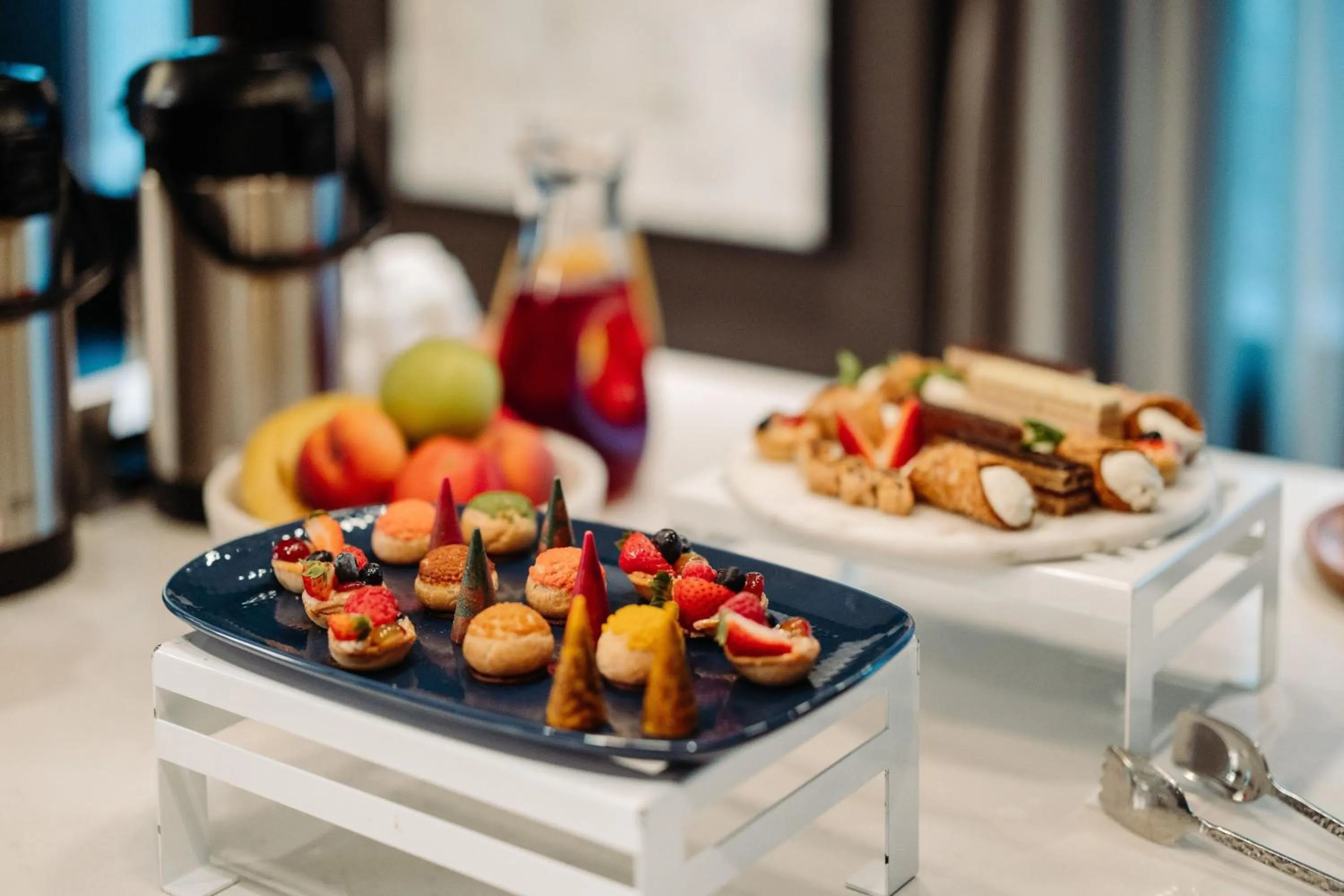 Lounge or bar in The Westin New York at Times Square