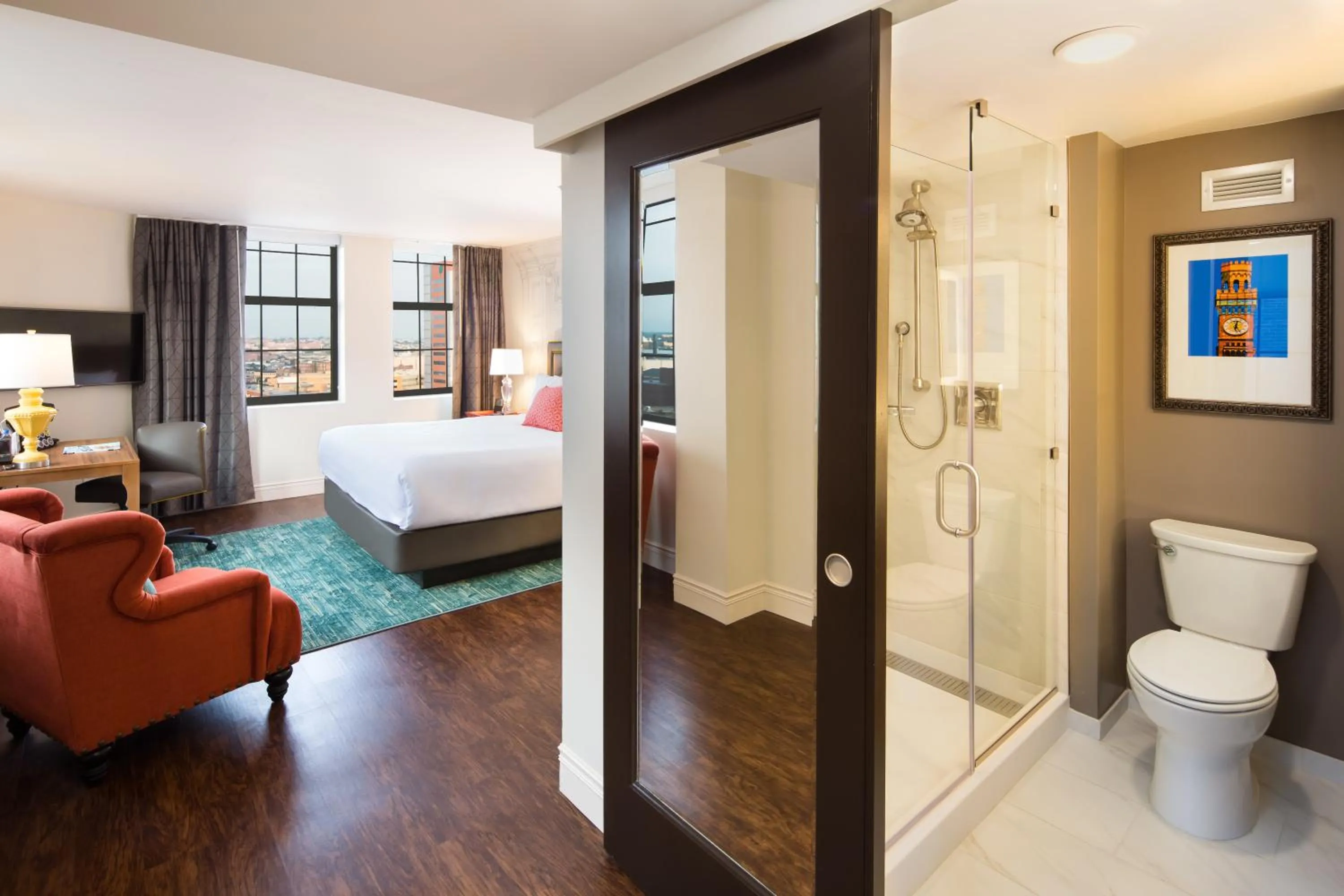 Photo of the whole room, Bed in Hotel Indigo Baltimore Downtown by IHG