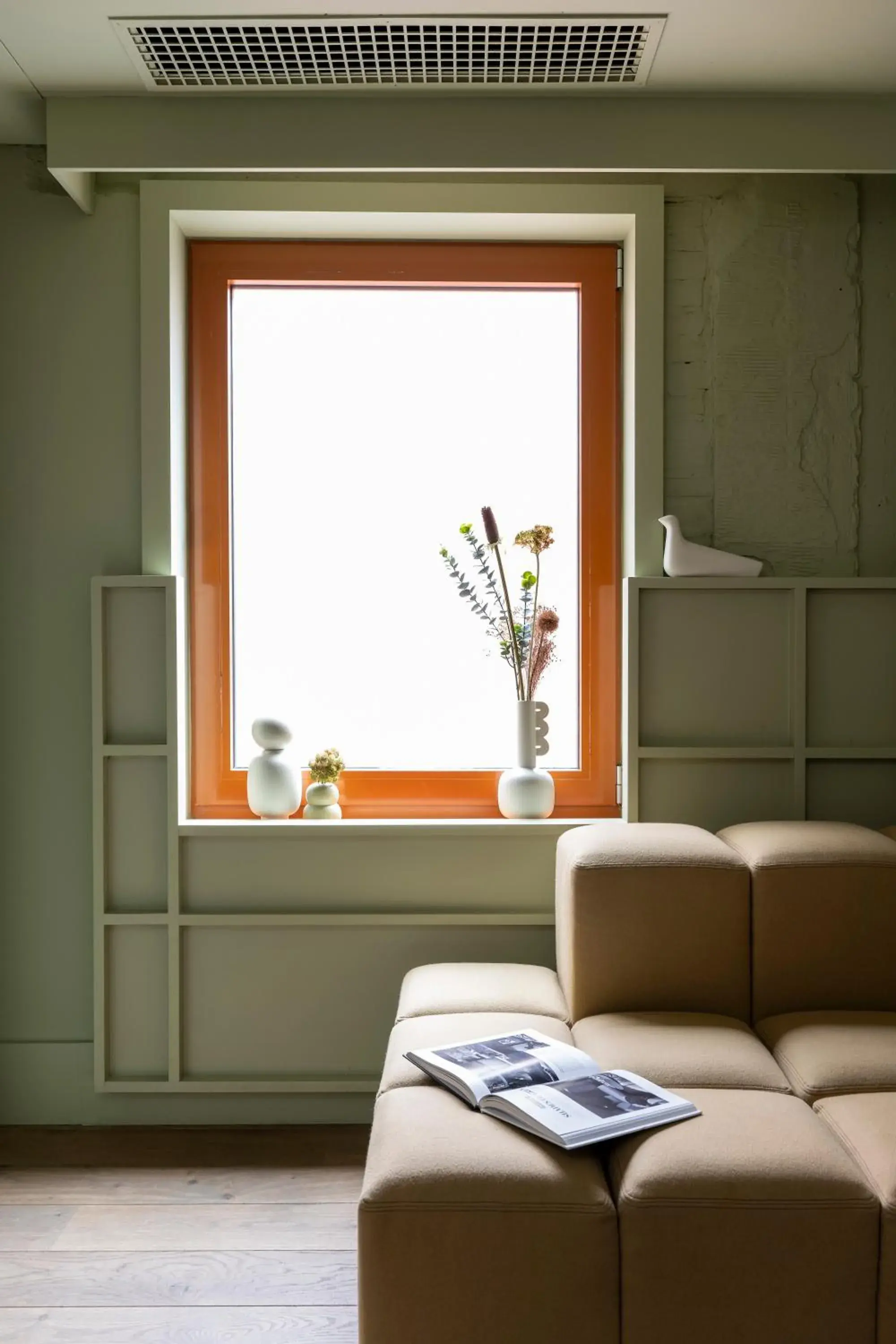 Living room in Locke at Broken Wharf Living room in Locke at Broken Wharf