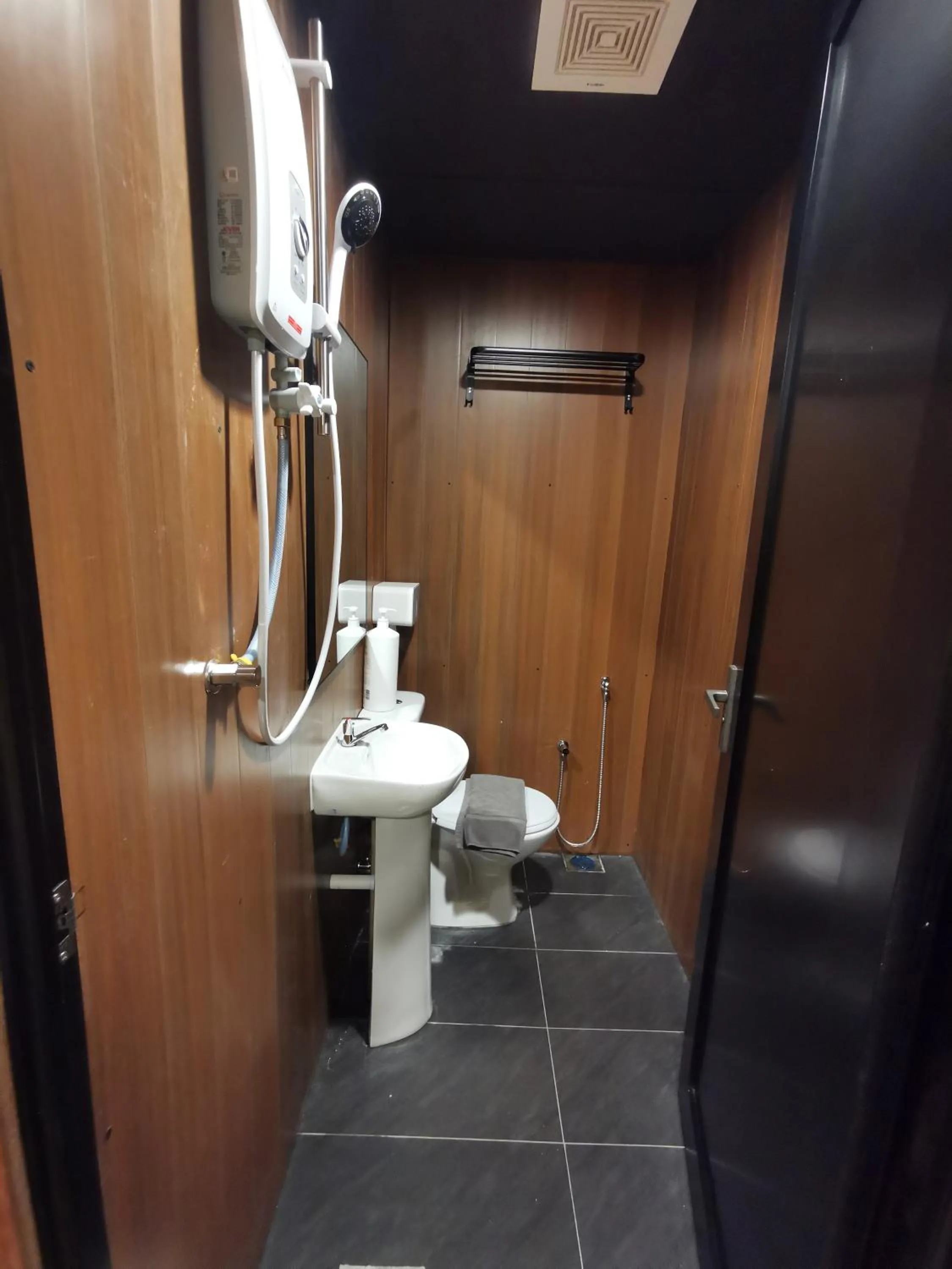 Tatami D'Tepi Laut - PANGKOR ISLAND