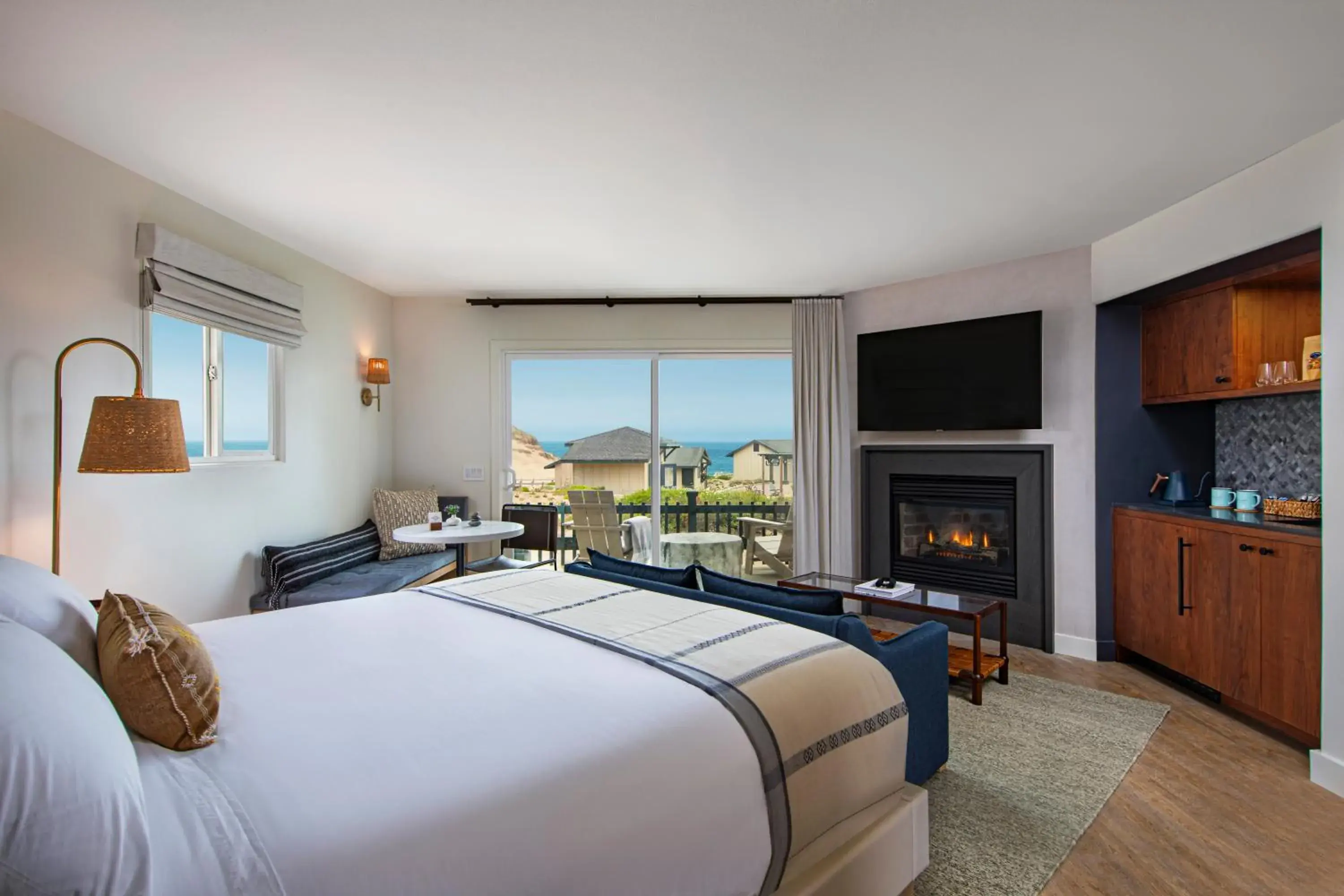 Deluxe Coastal View in Sanctuary Beach Resort Deluxe Coastal View in Sanctuary Beach Resort