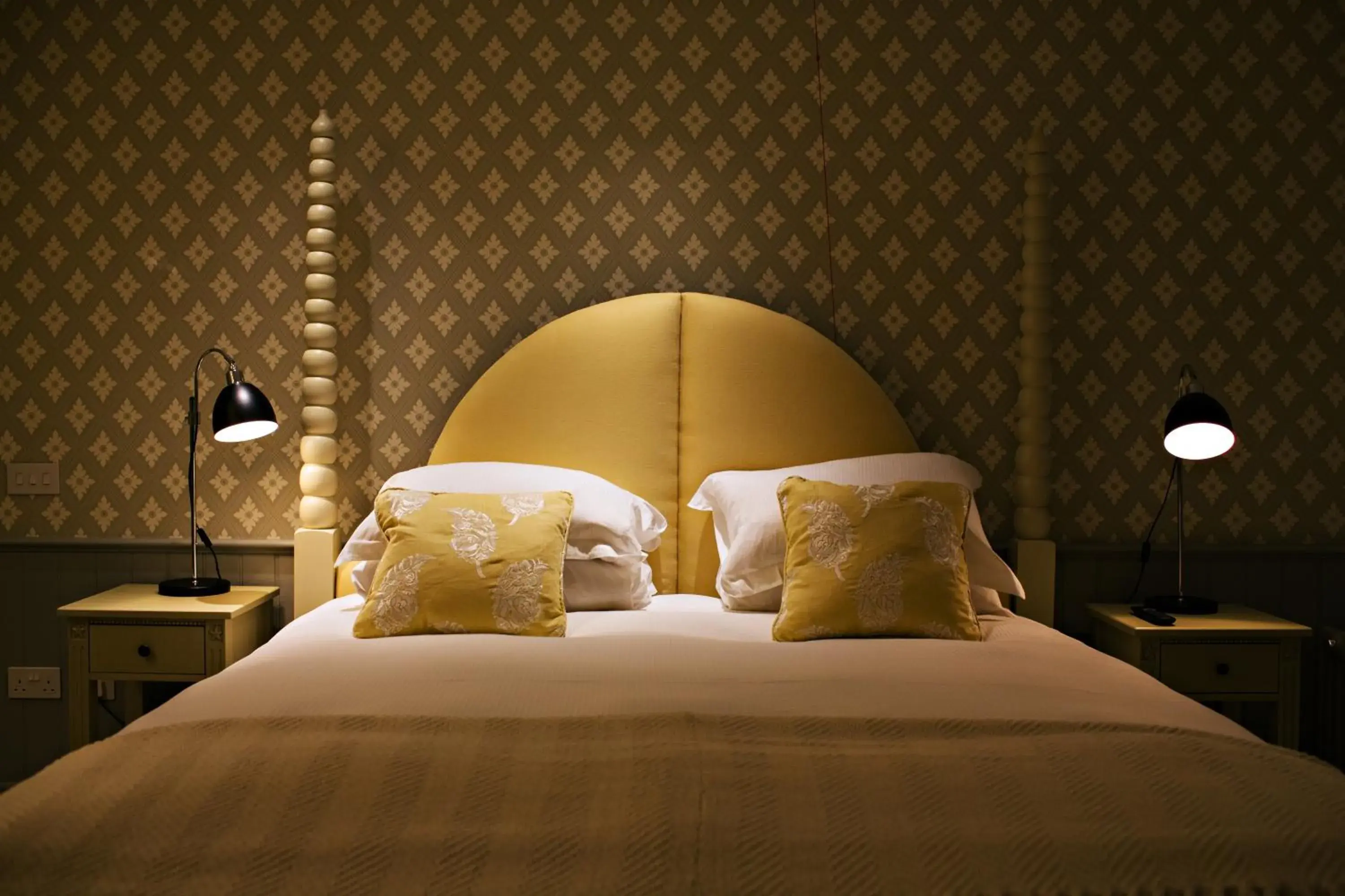 Deluxe Super King Room in Houndgate Townhouse Deluxe Super King Room in Houndgate Townhouse