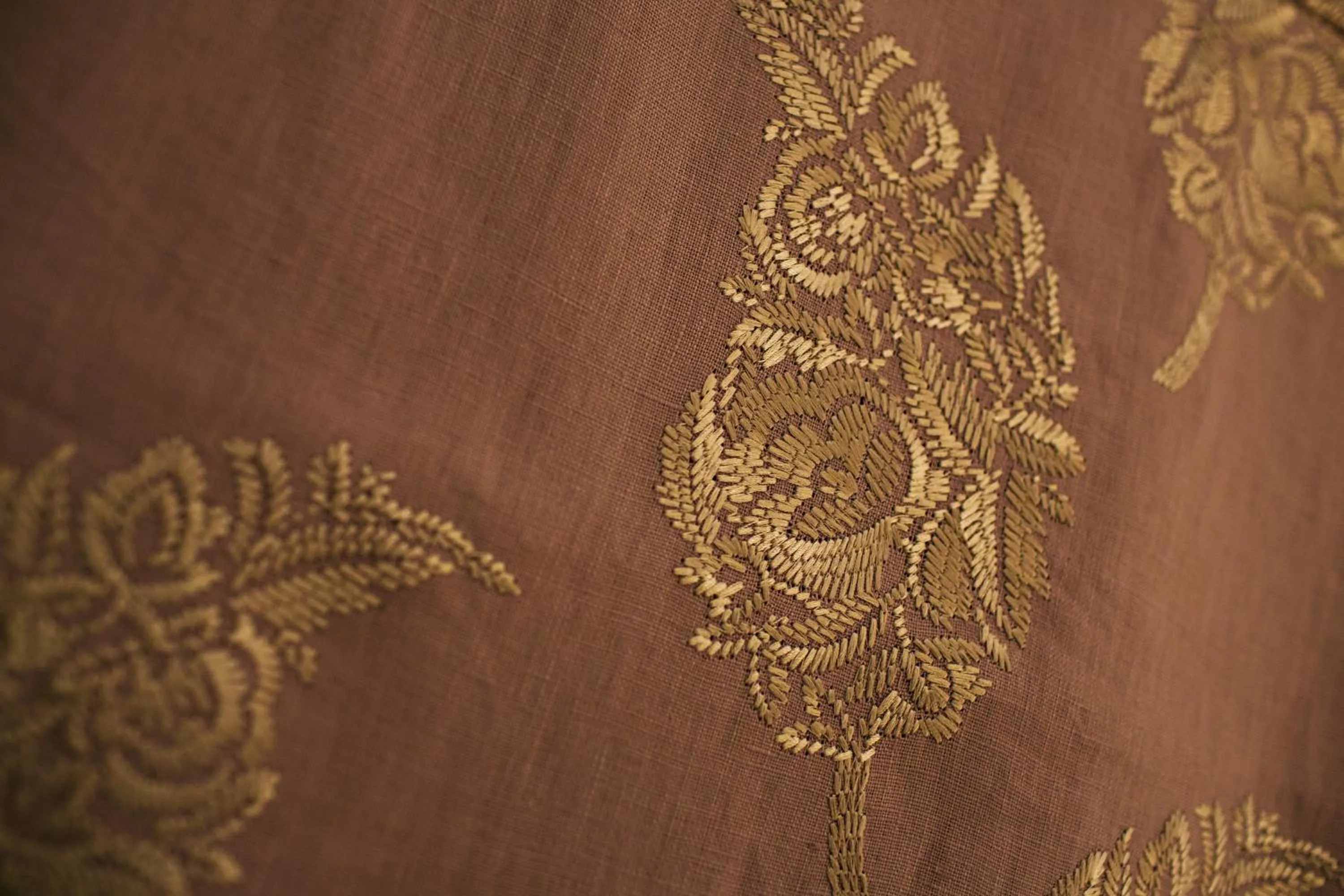 Decorative detail in Houndgate Townhouse