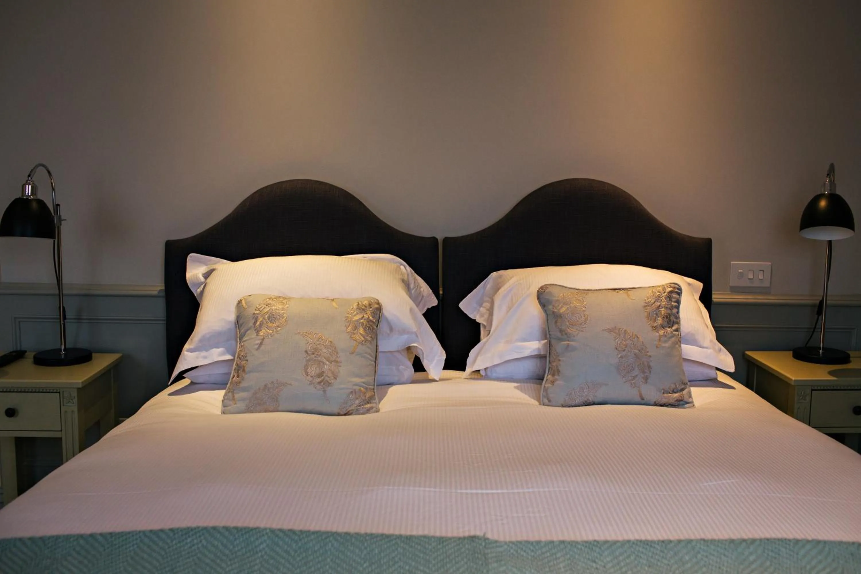 Photo of the whole room, Bed in Houndgate Townhouse