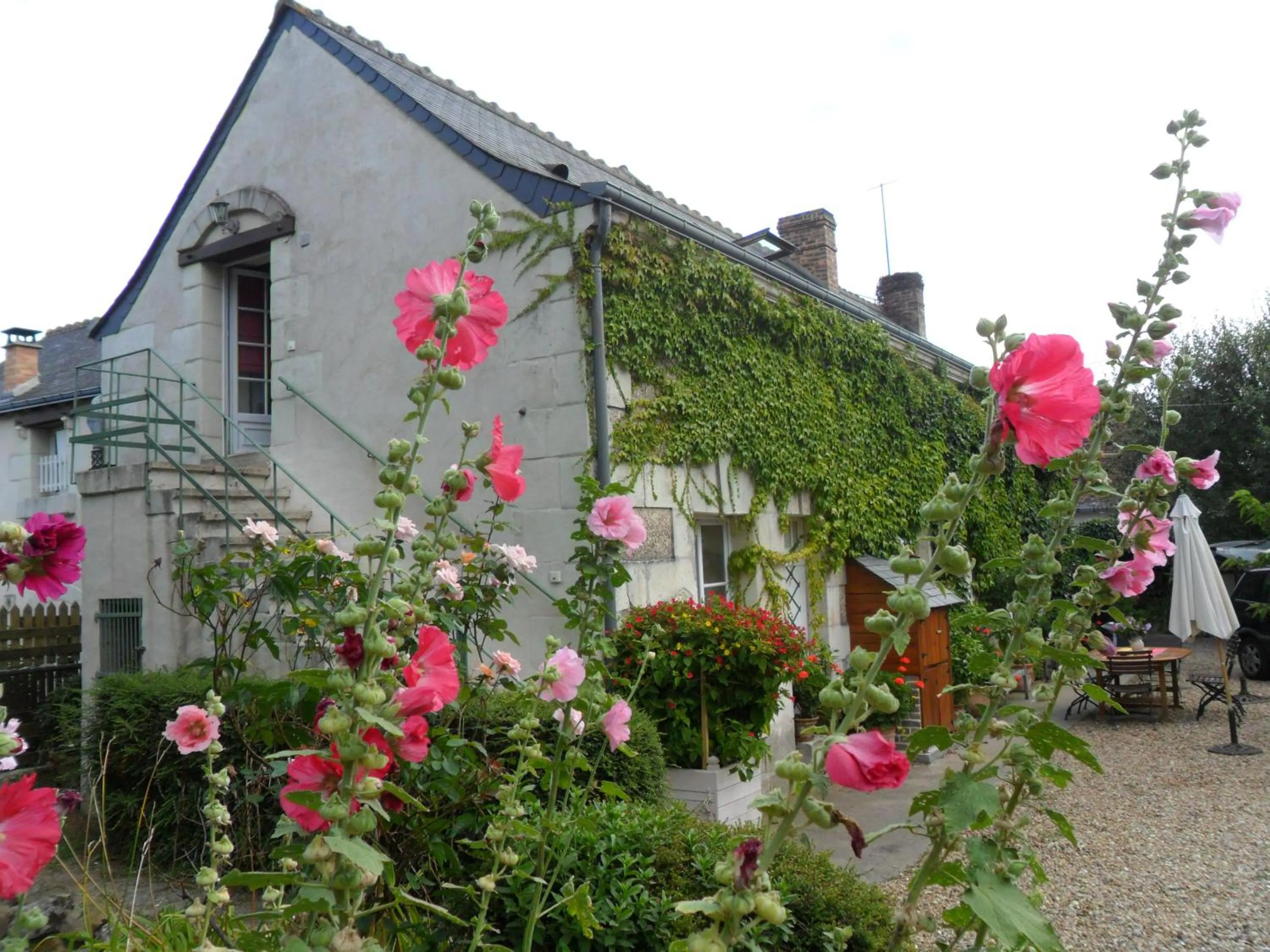 Facade/entrance in Chambres d'Hôtes La Turone