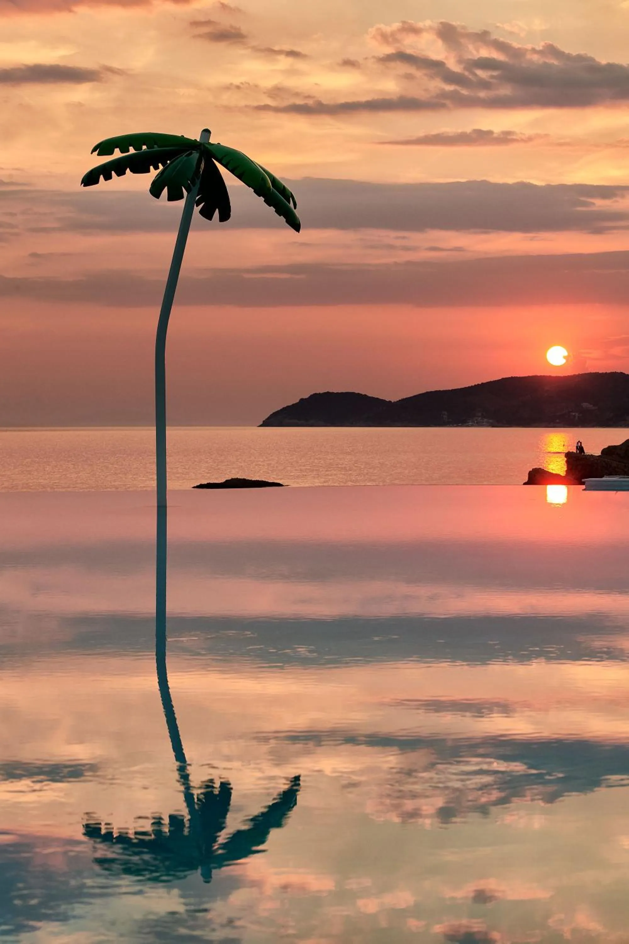 Sunset in Alexandra Elegance Bridging Generations