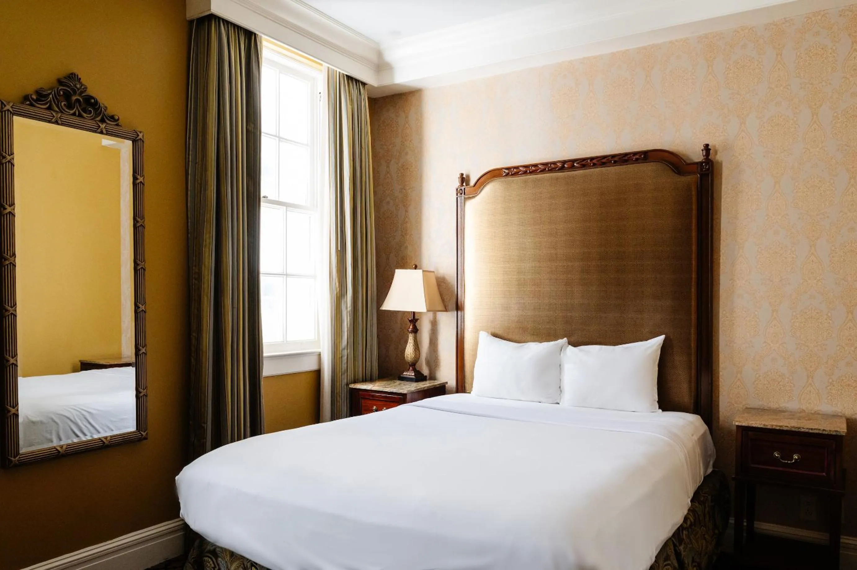 Bed in The Lafayette New Orleans By Kasa Living